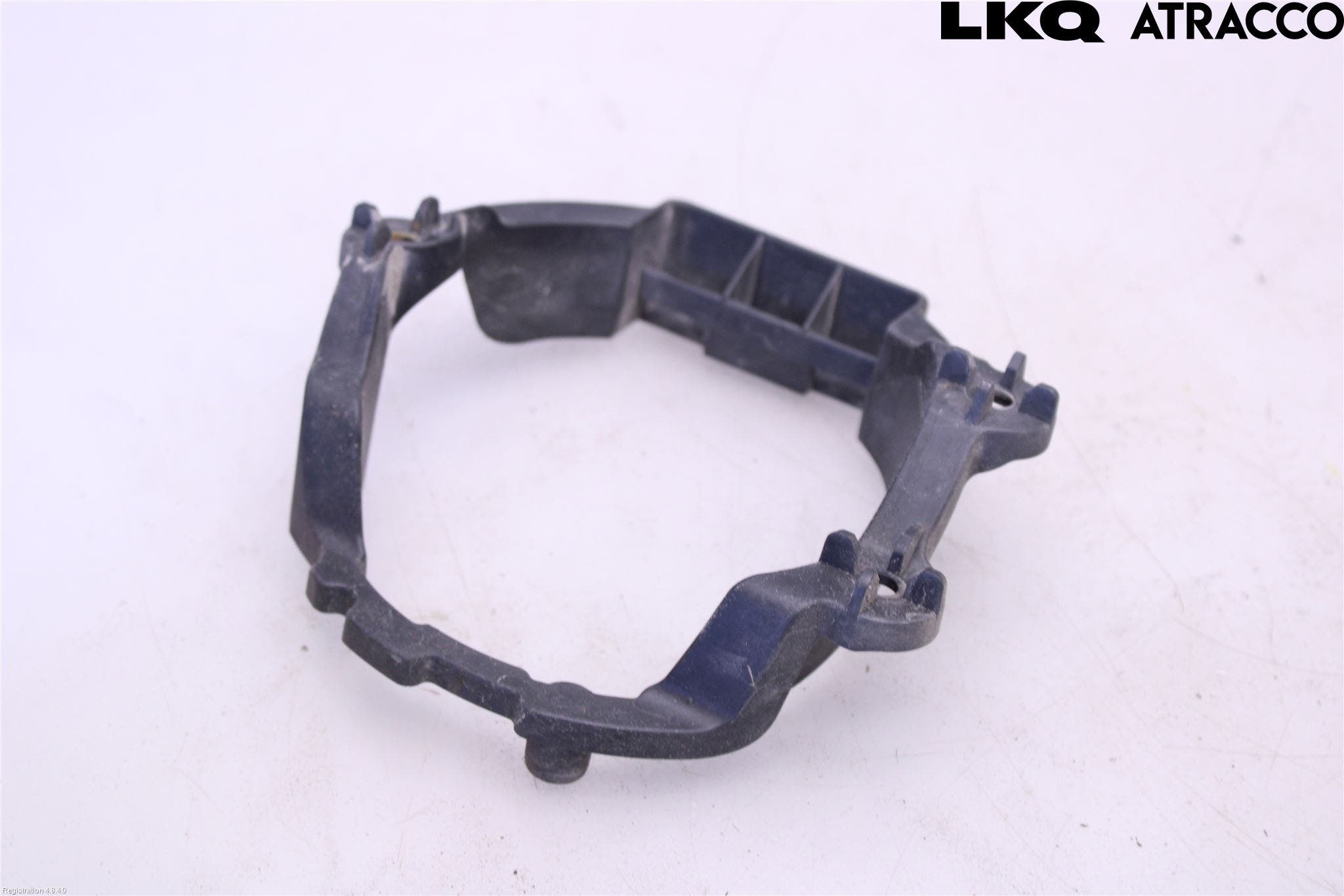 Toyota AVENSIS 09-15 Dimljussarg Fram