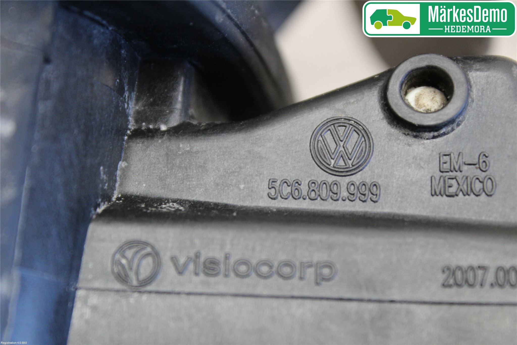 Volkswagen VW JETTA VI 11- Tanklucka