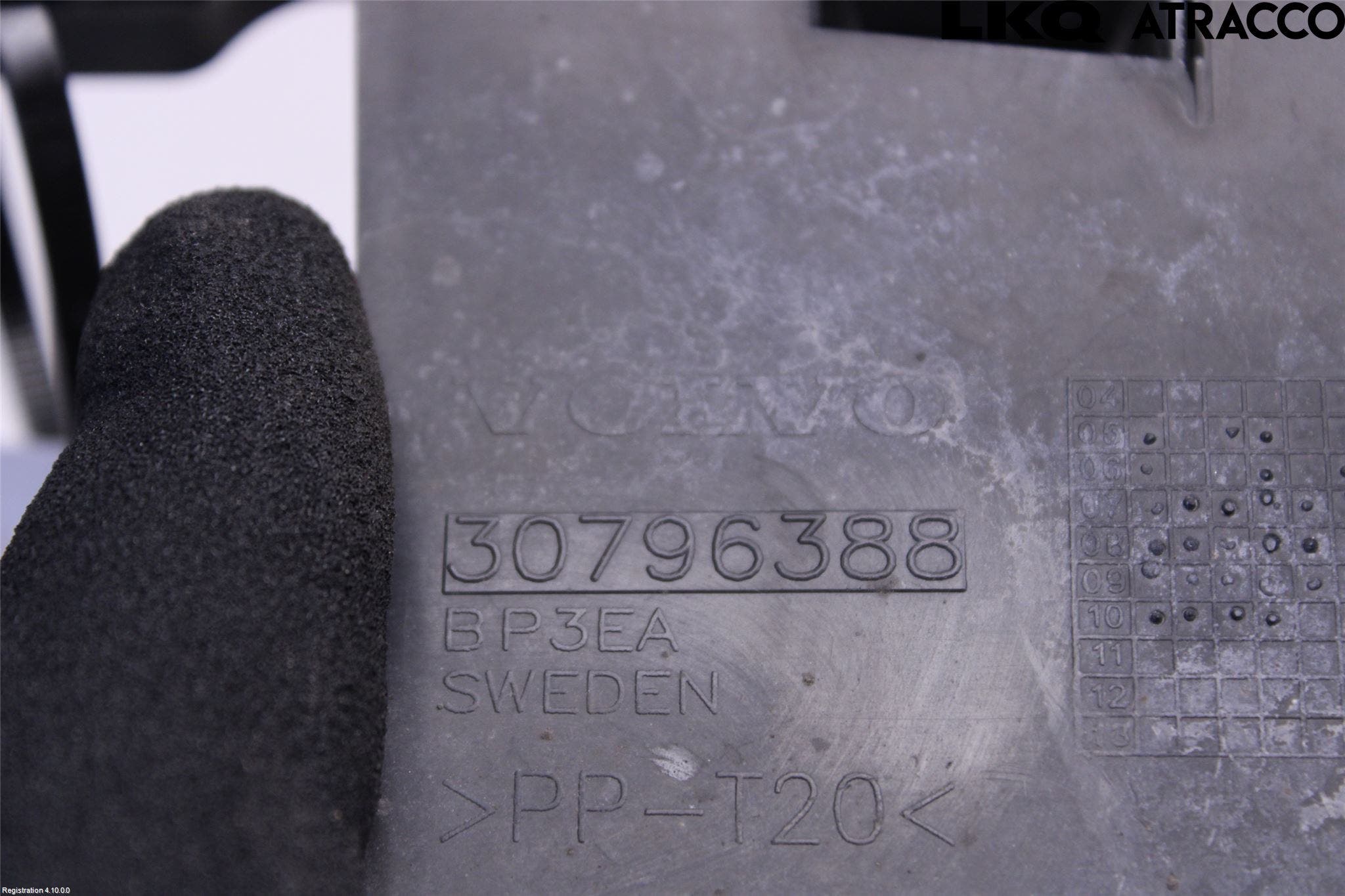 Volvo V70 08-13 Strålkast Fästsarg