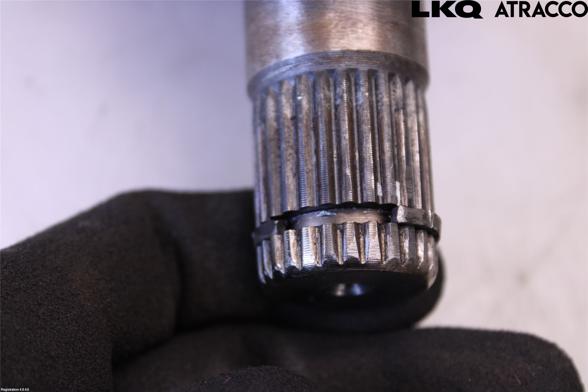 Volvo XC70 01-04 Drivaxel Fram Vänster