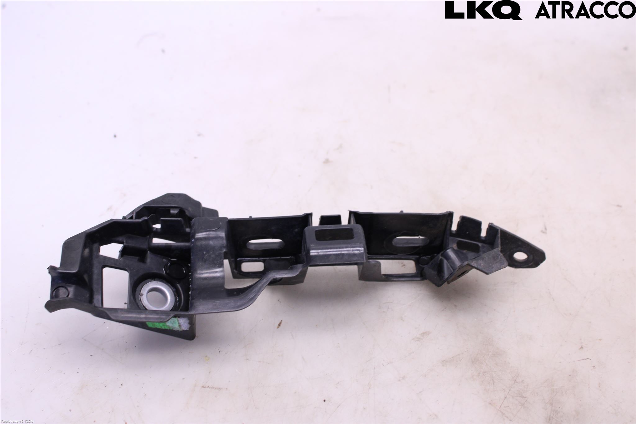 Volkswagen VW GOLF / E-GOLF VII 13-20 Stötfångarfäste Bak Hö