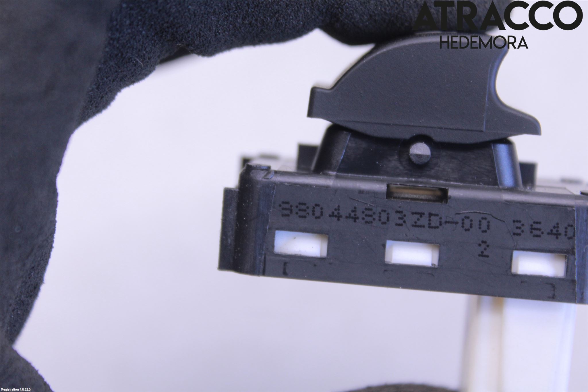 Peugeot 208/E-208 20- Strömställare Elhiss