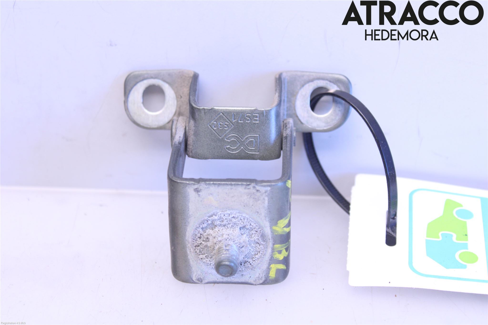 Dacia DUSTER 10-17 Bakluckegångjärn Vä