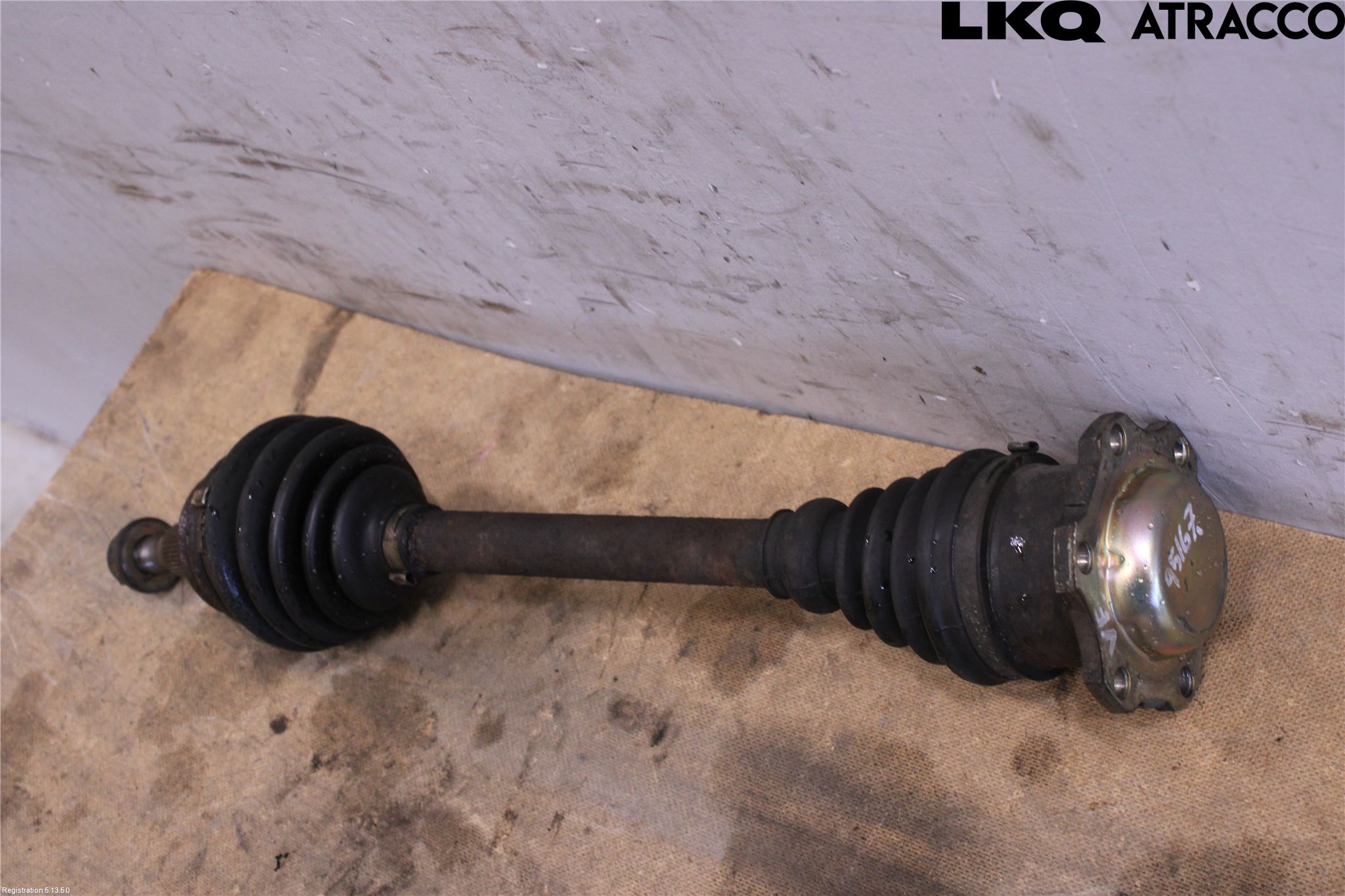 Audi A3/S3     96-03 Drivaxel Fram Vänster