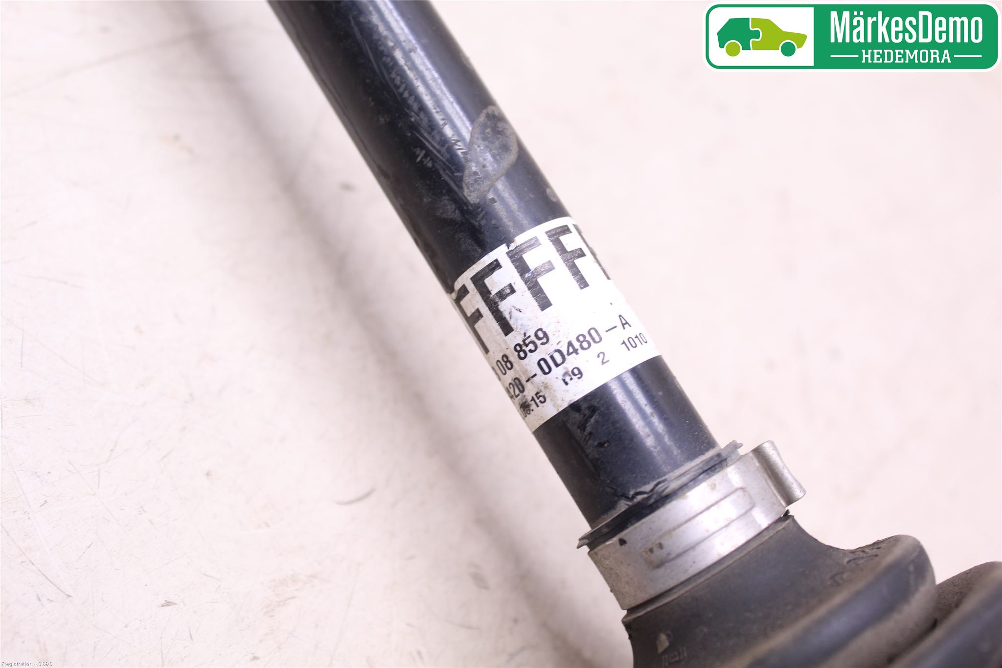 Toyota YARIS XP130 15-20 Drivaxel Fram Vänster