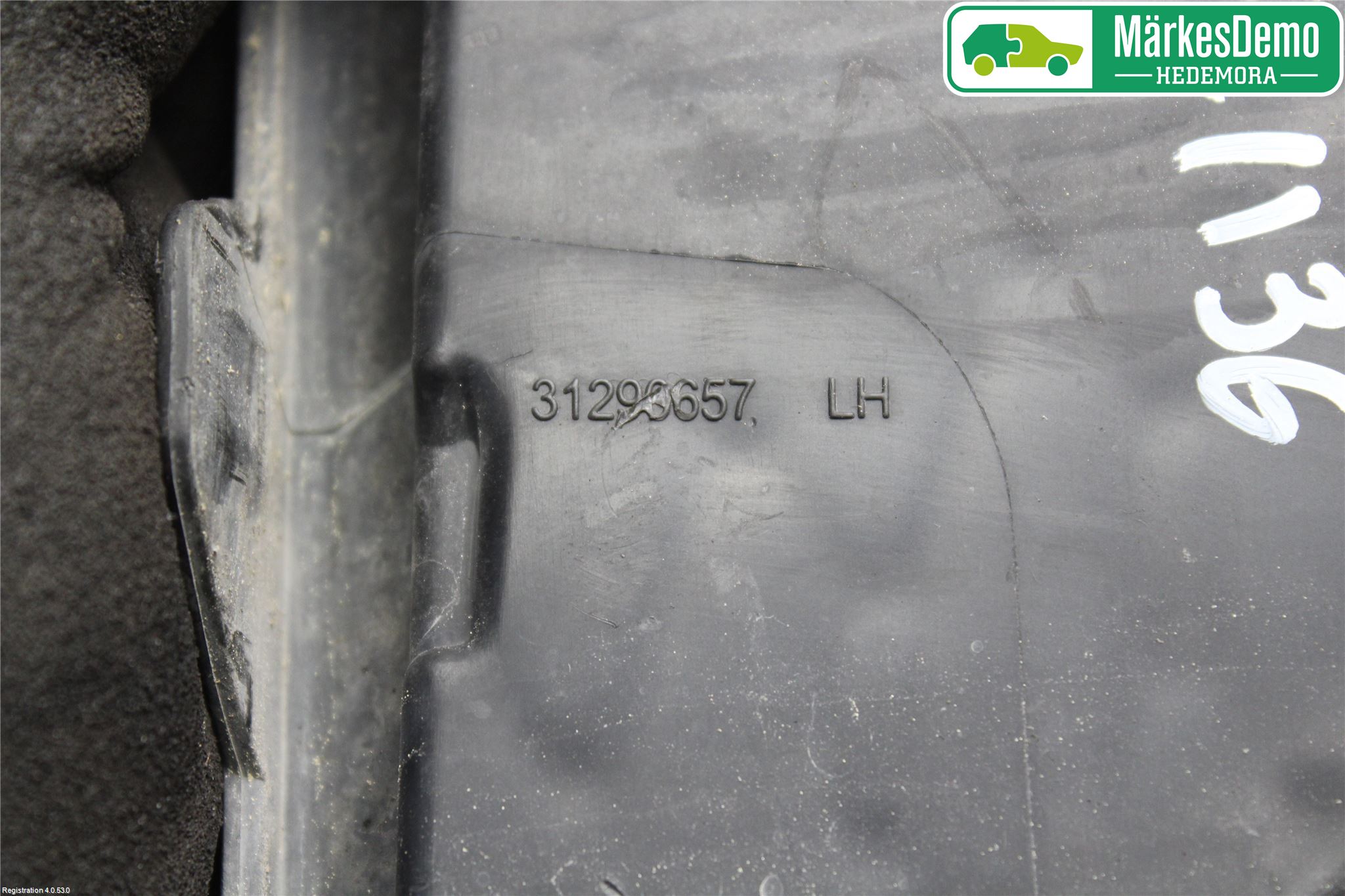 Volvo XC60 09-13 Dimljussarg Fram