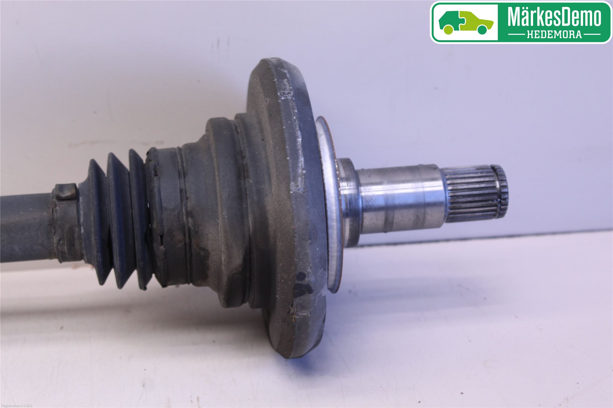 Mercedes-Benz MB C-KLASS (W205) 14-21 Drivaxel Bak Vänster