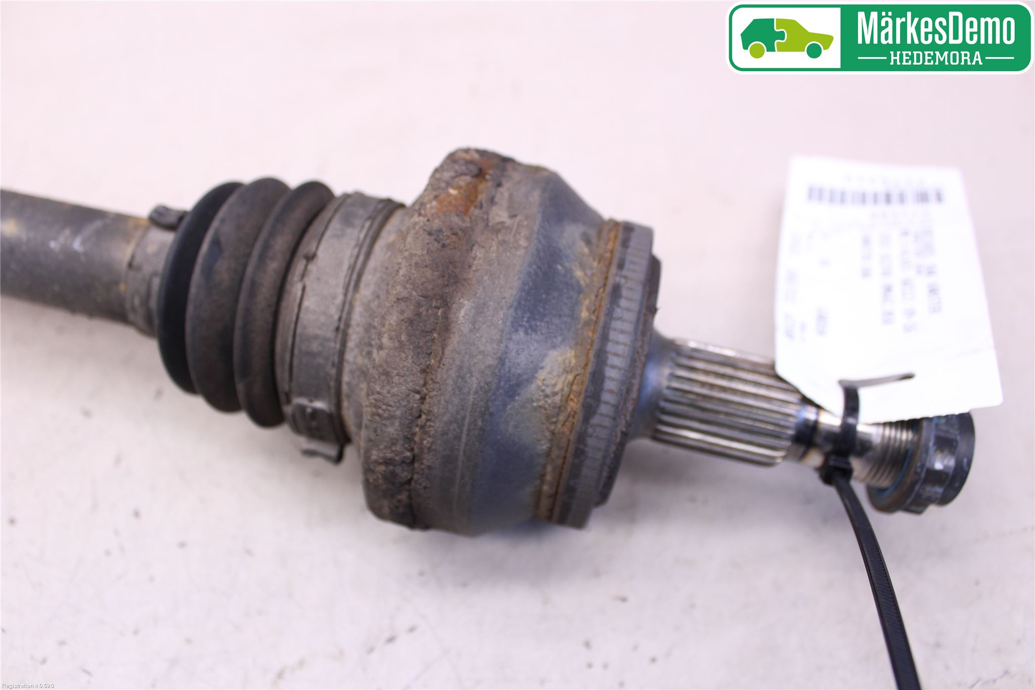 Mercedes-Benz MB E-KLASS (W212) 09-16 Drivaxel Bak Vänster