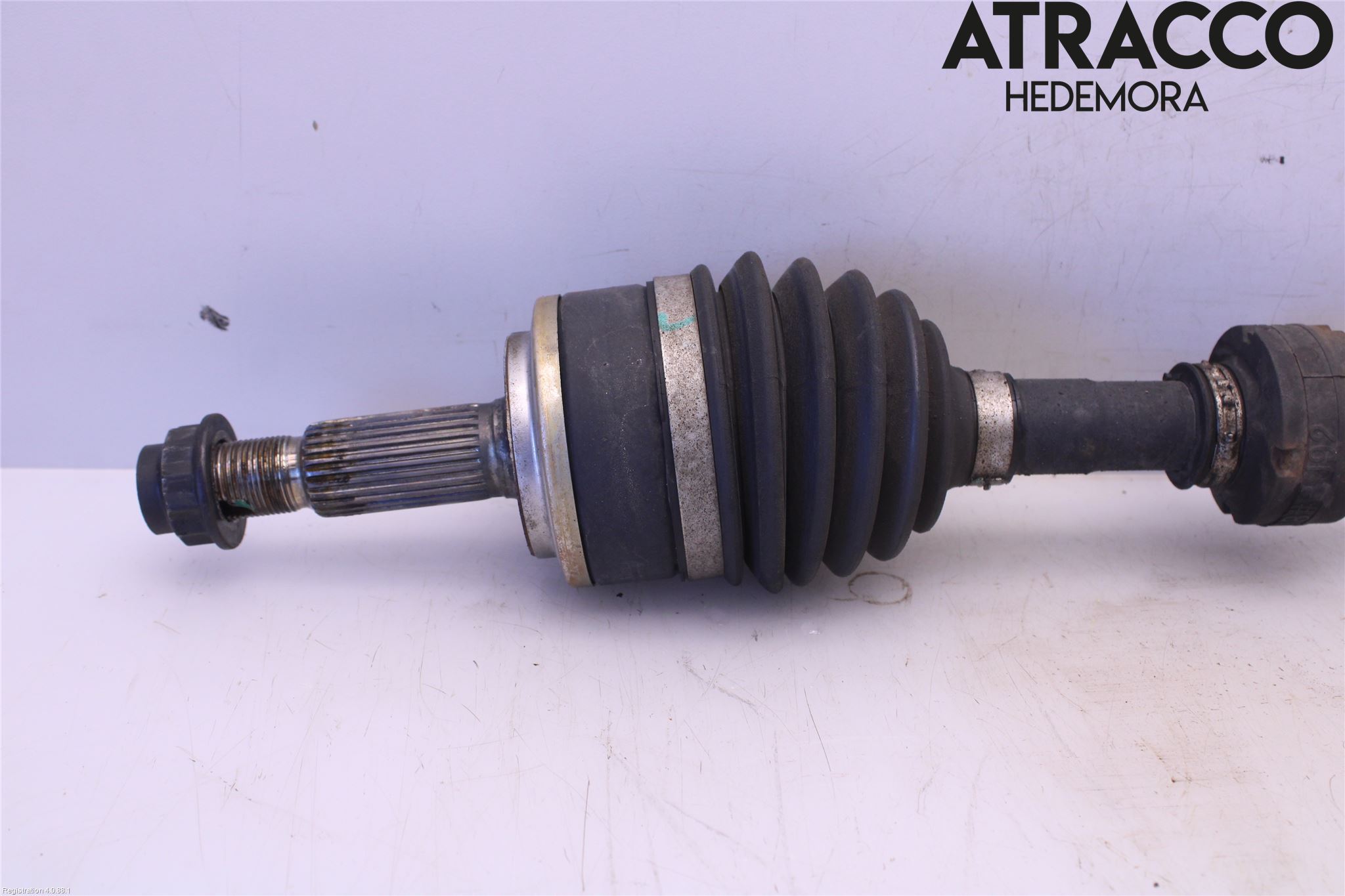 Toyota C-HR 16-23 Drivaxel Fram Vänster