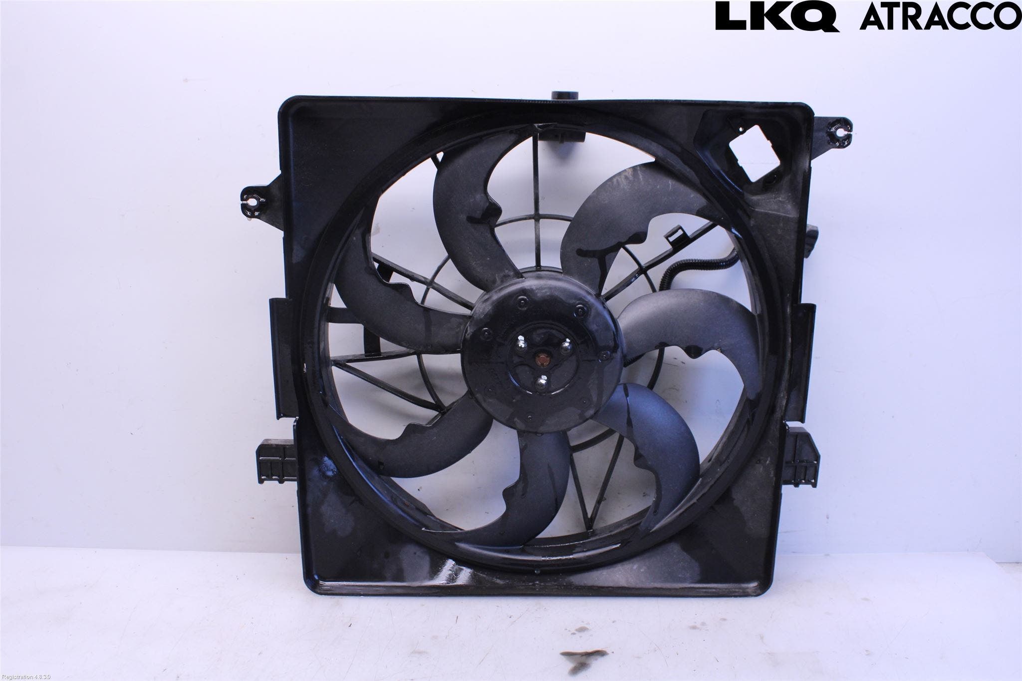 Hyundai i40 08-15 Kylfläkt El