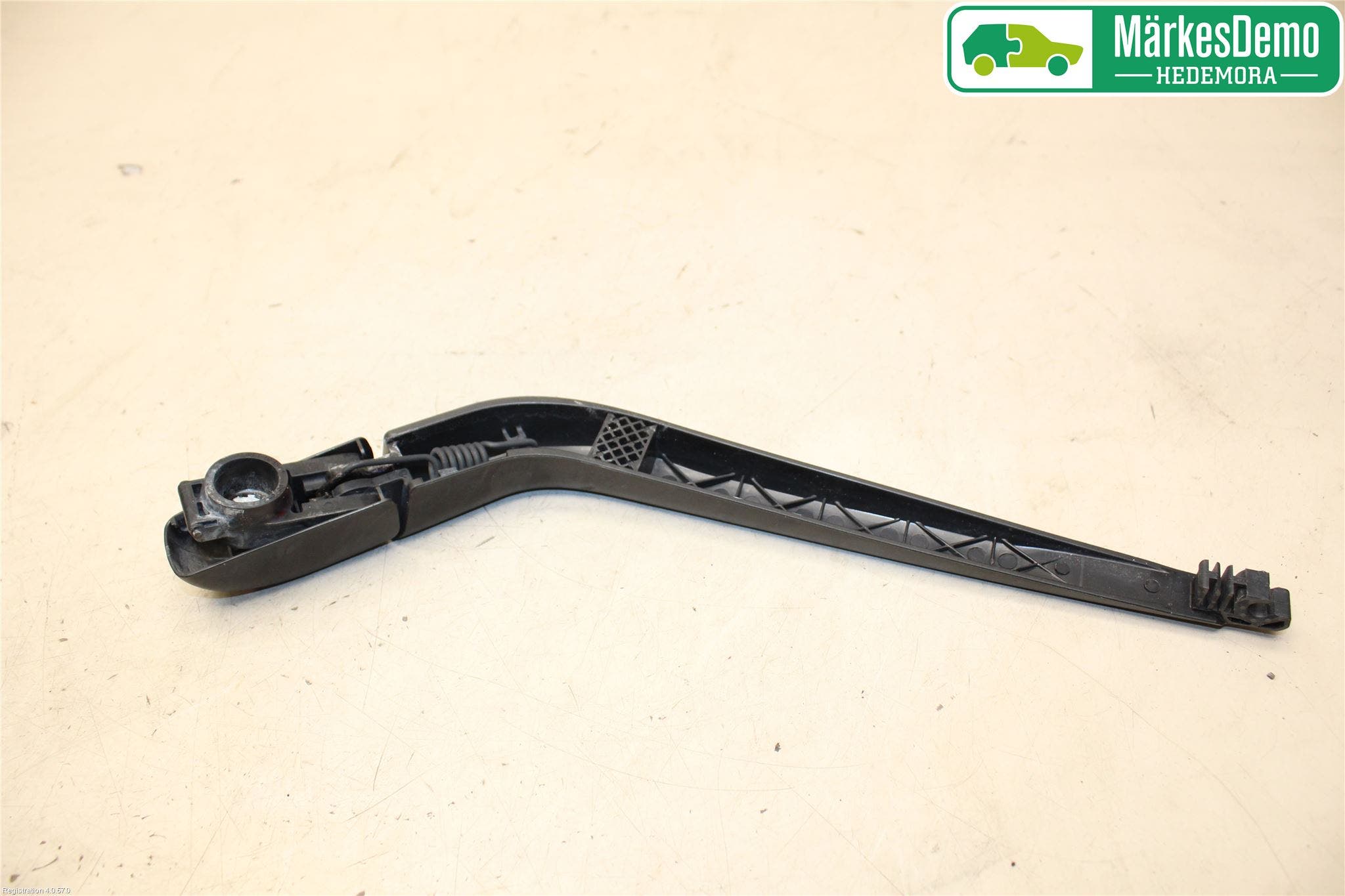 Toyota AURIS 10-12 Torkararm-Bakruta