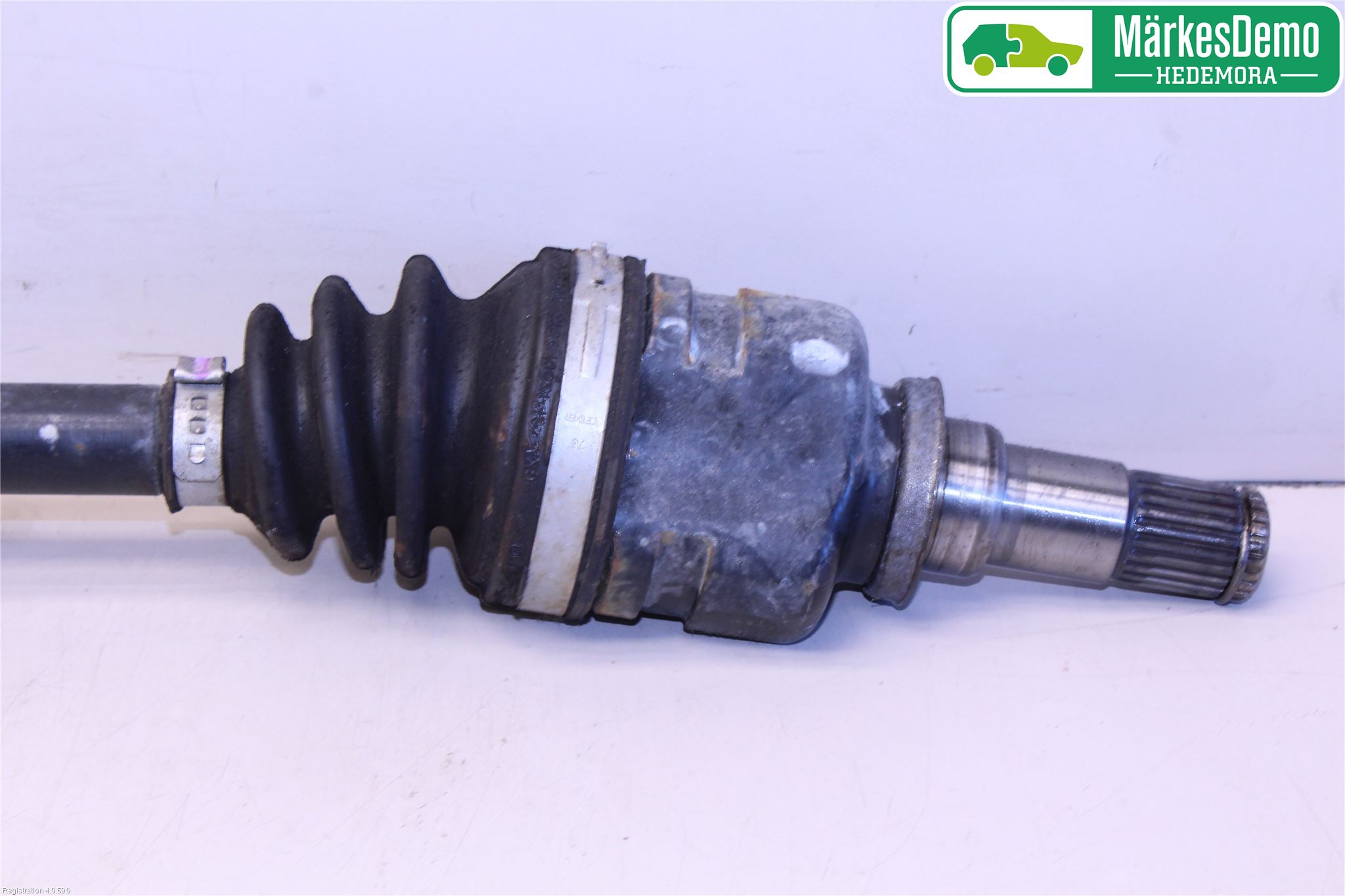 Toyota YARIS XP130 12-14 Drivaxel Fram Höger