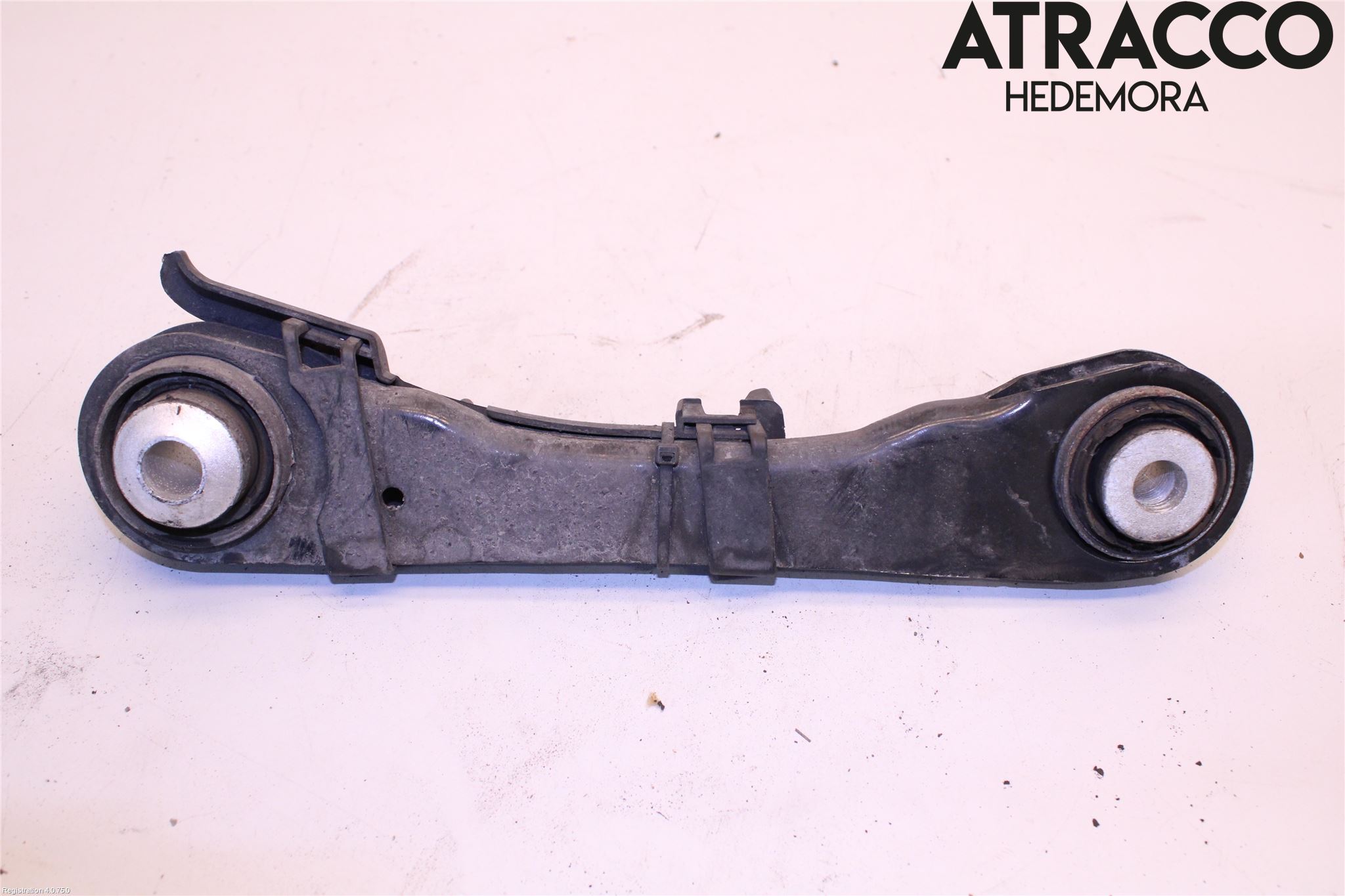 BMW 5 G30/G31/F90 17-23 Bärarm Bak Övre Höger