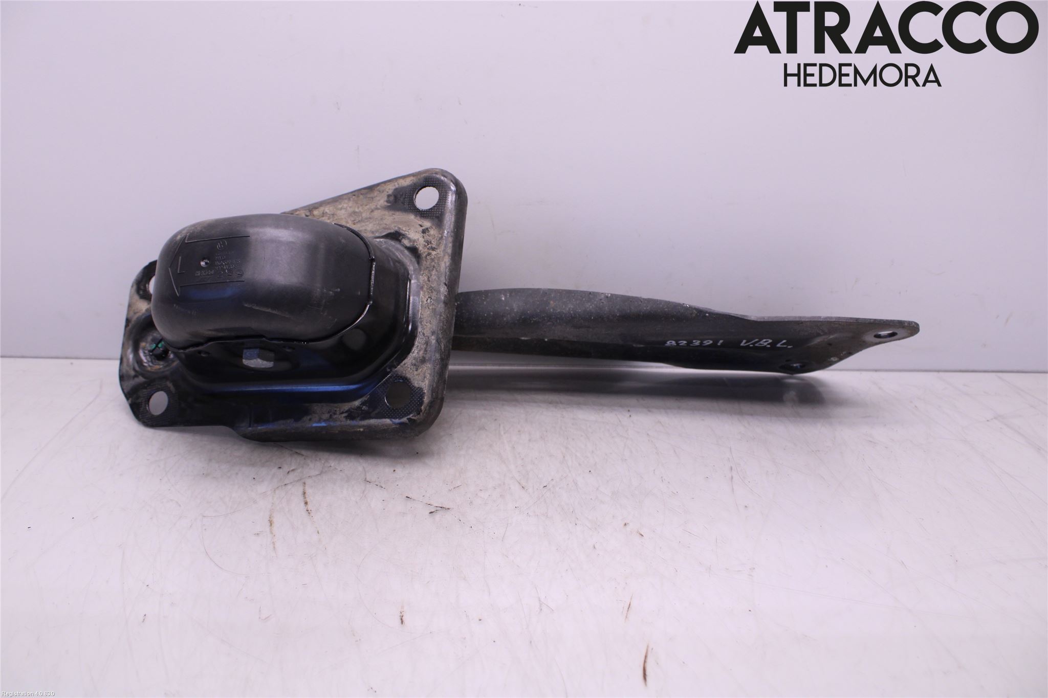 Volkswagen VW TIGUAN 16-24 Bärarm Bak Vänster