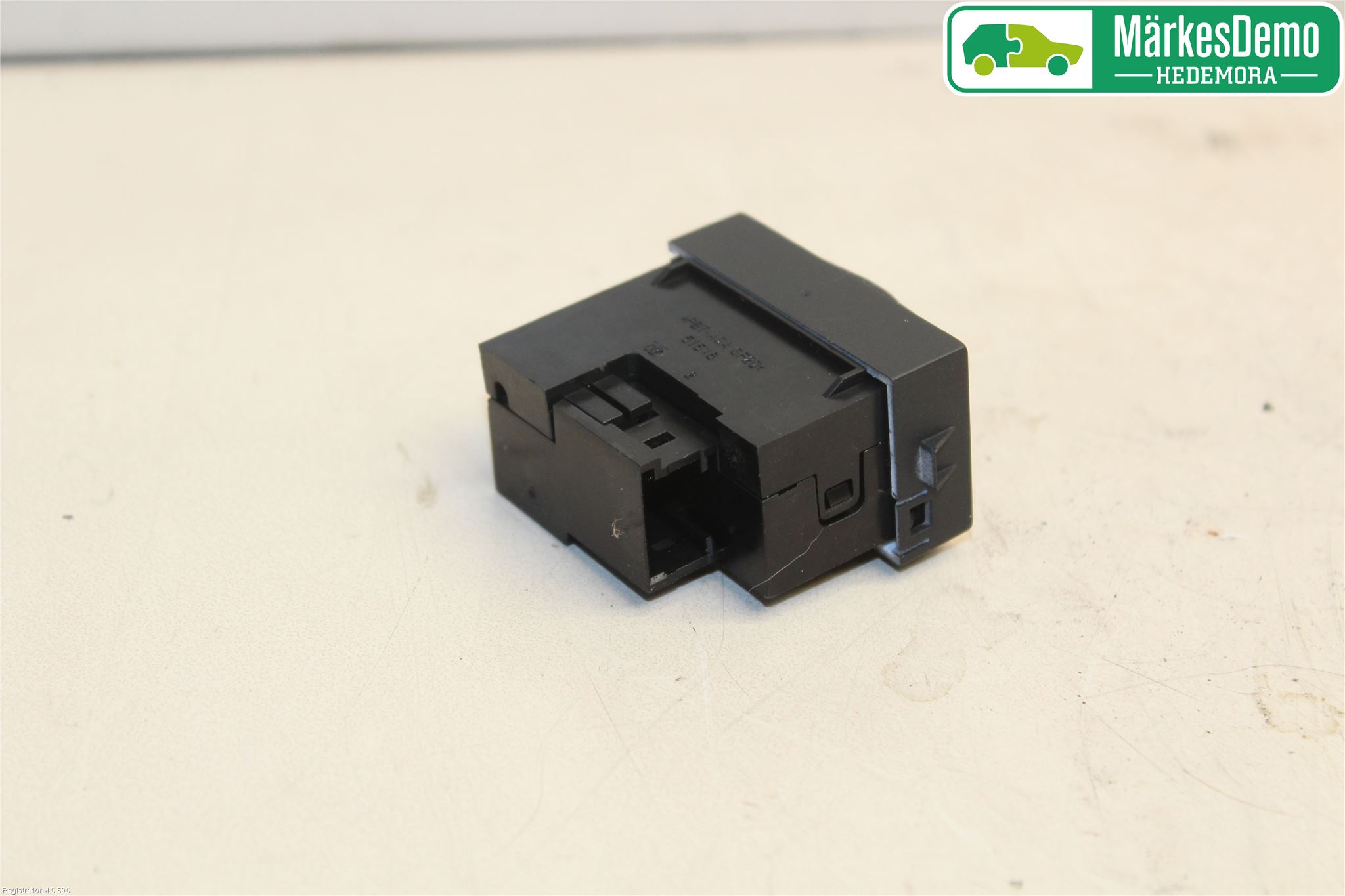 Peugeot 508 11-18 Strömställare Stolvärme