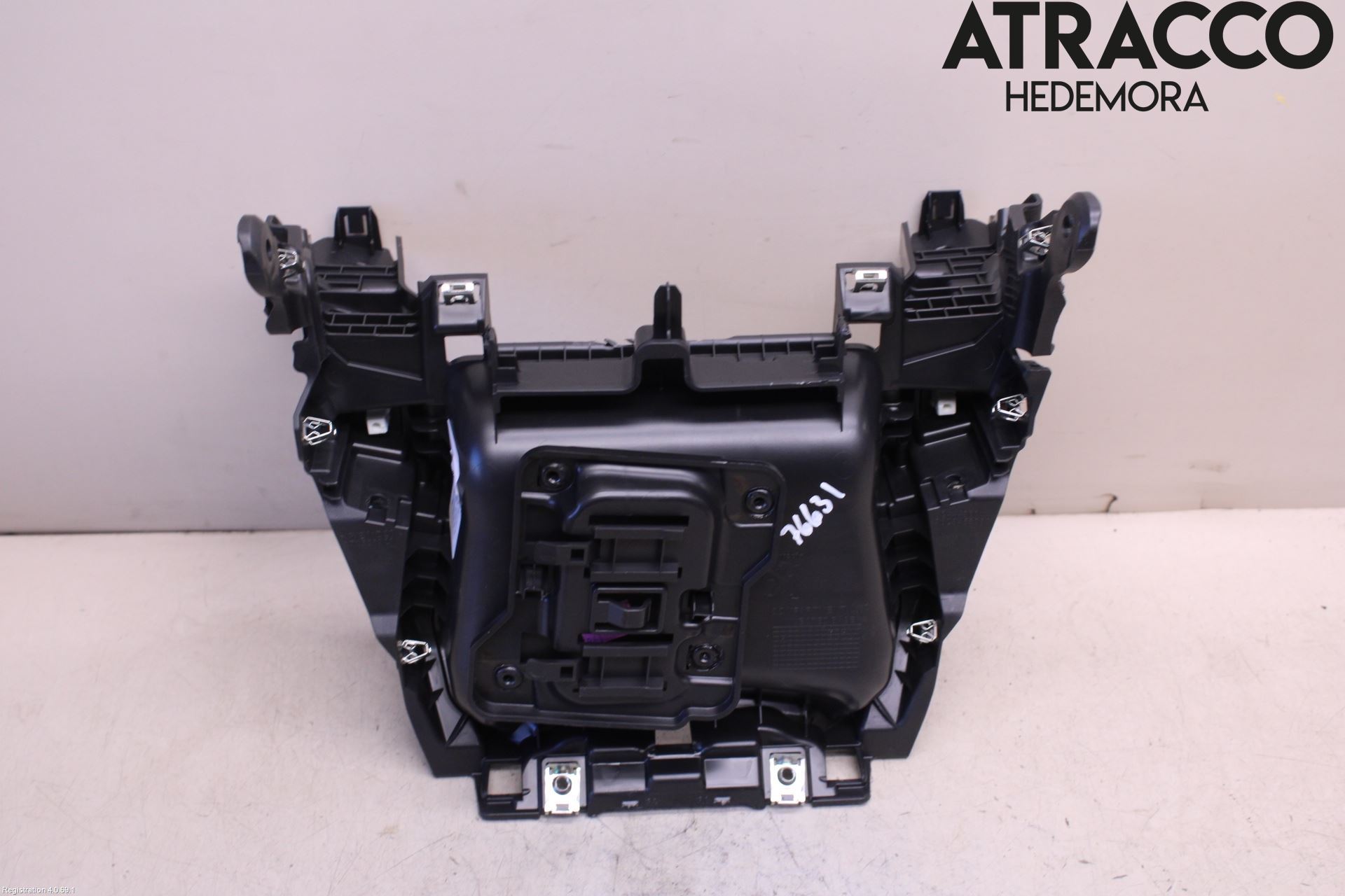 Peugeot 208/E-208 20- Instrumentbräda Förvaringsfack