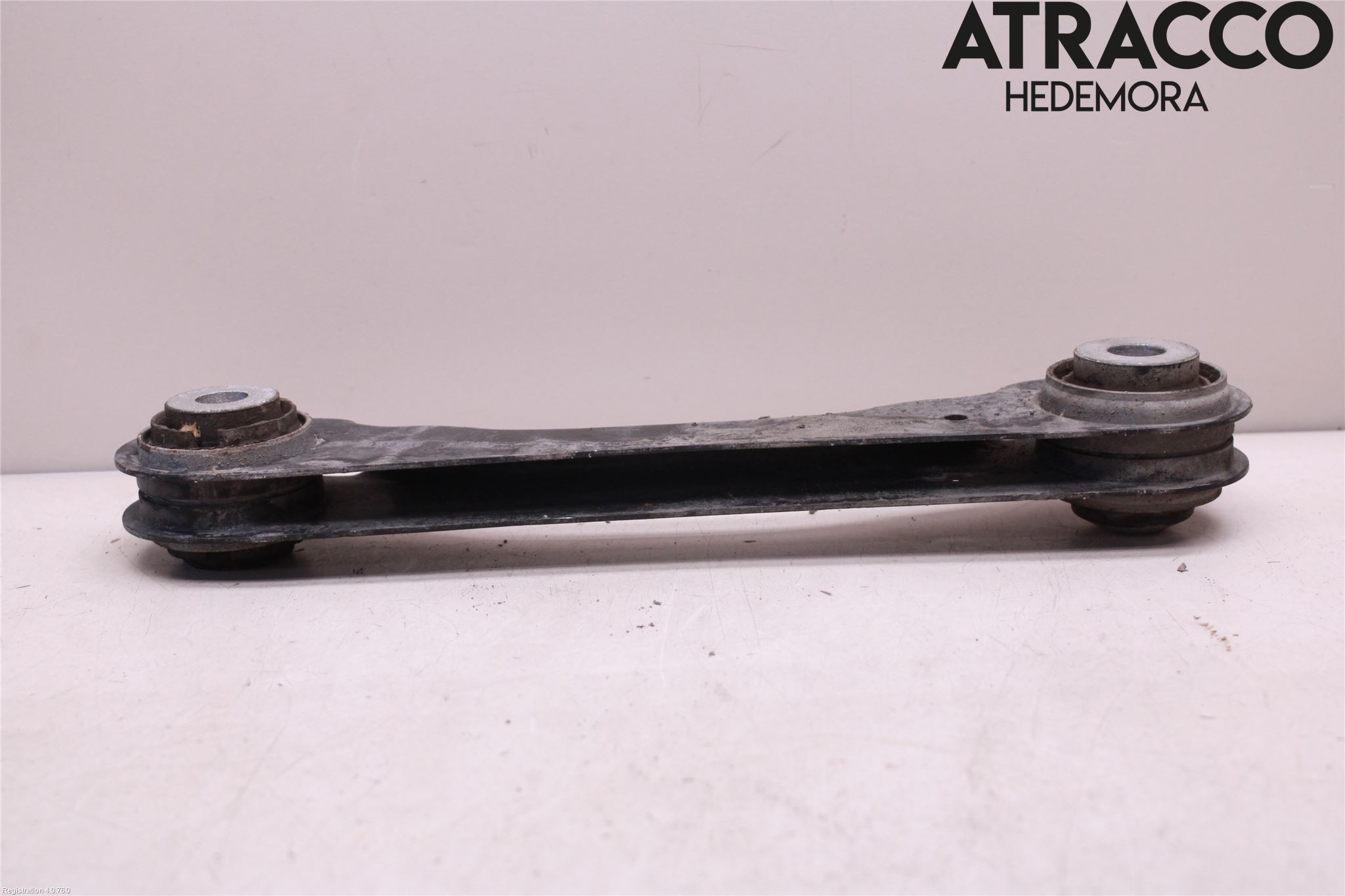 BMW 5 G30/G31/F90 17-23 Bärarm Bak Övre Höger