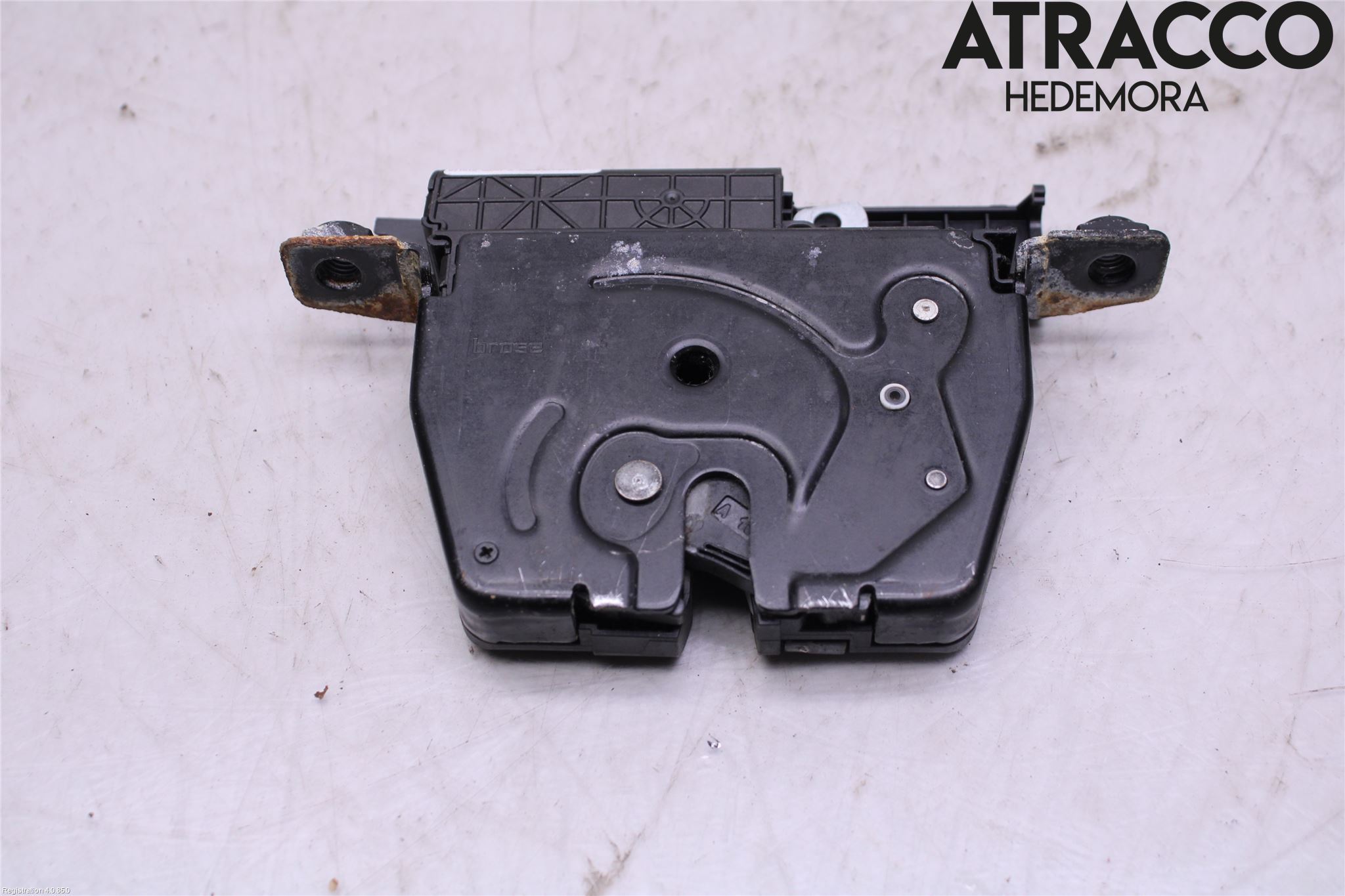 BMW X1 E84 10-15 Låskista Baklucka