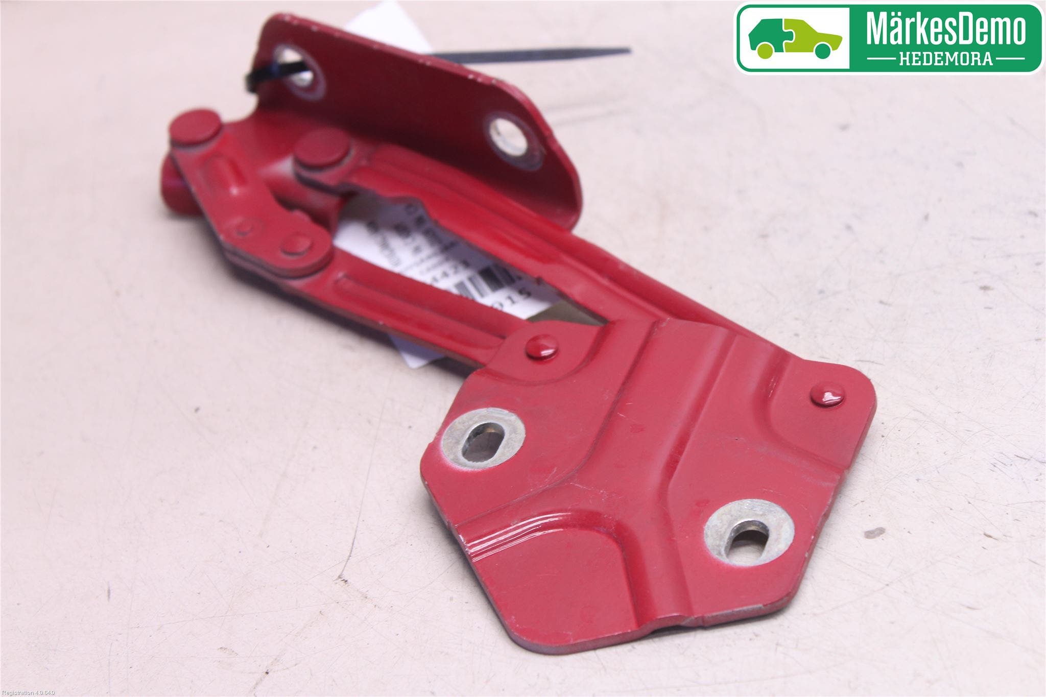 Volkswagen VW CADDY 04-10 Huvgångjärn