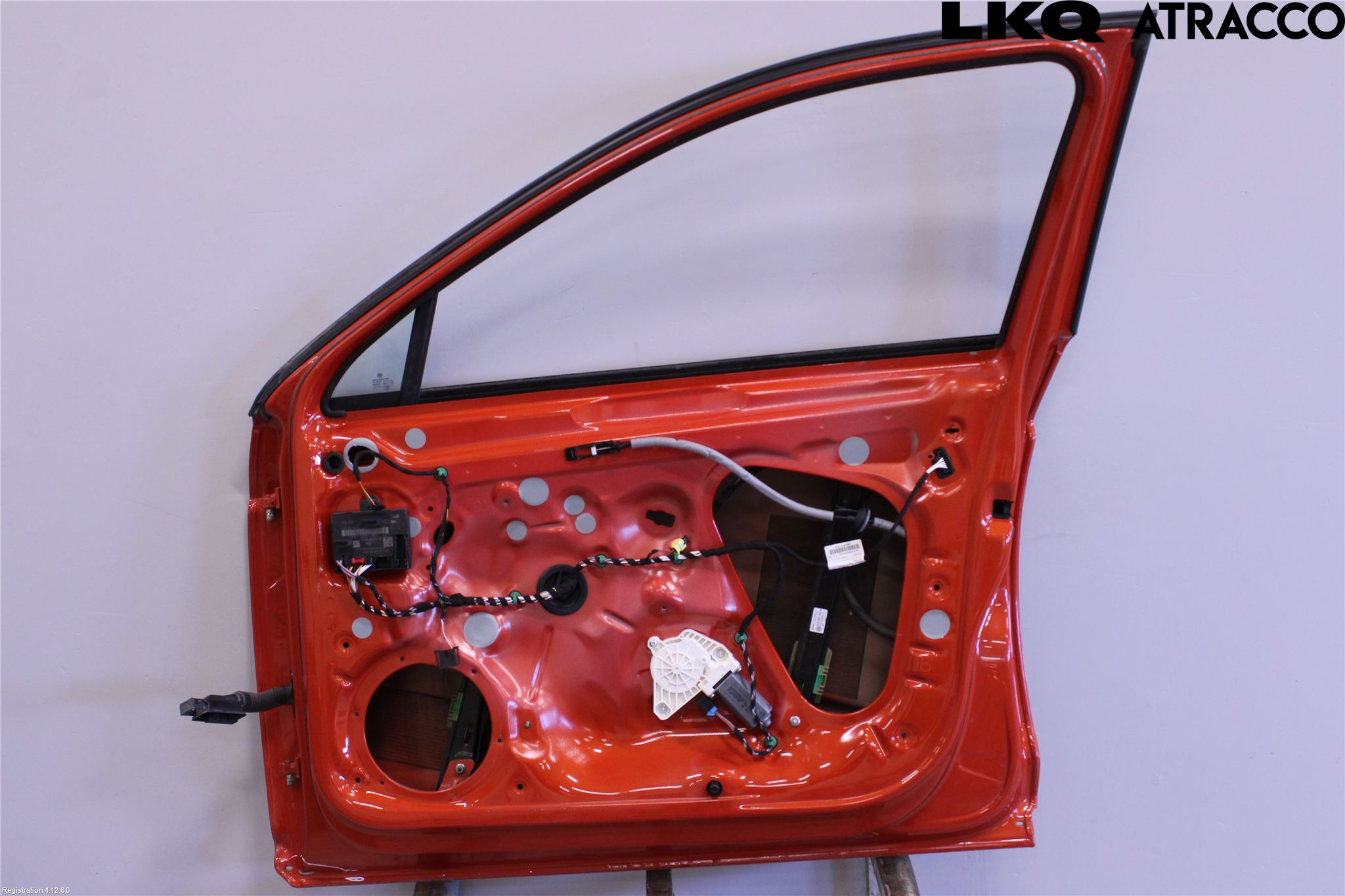Volkswagen VW PASSAT 15-19 Dörr Fram Höger
