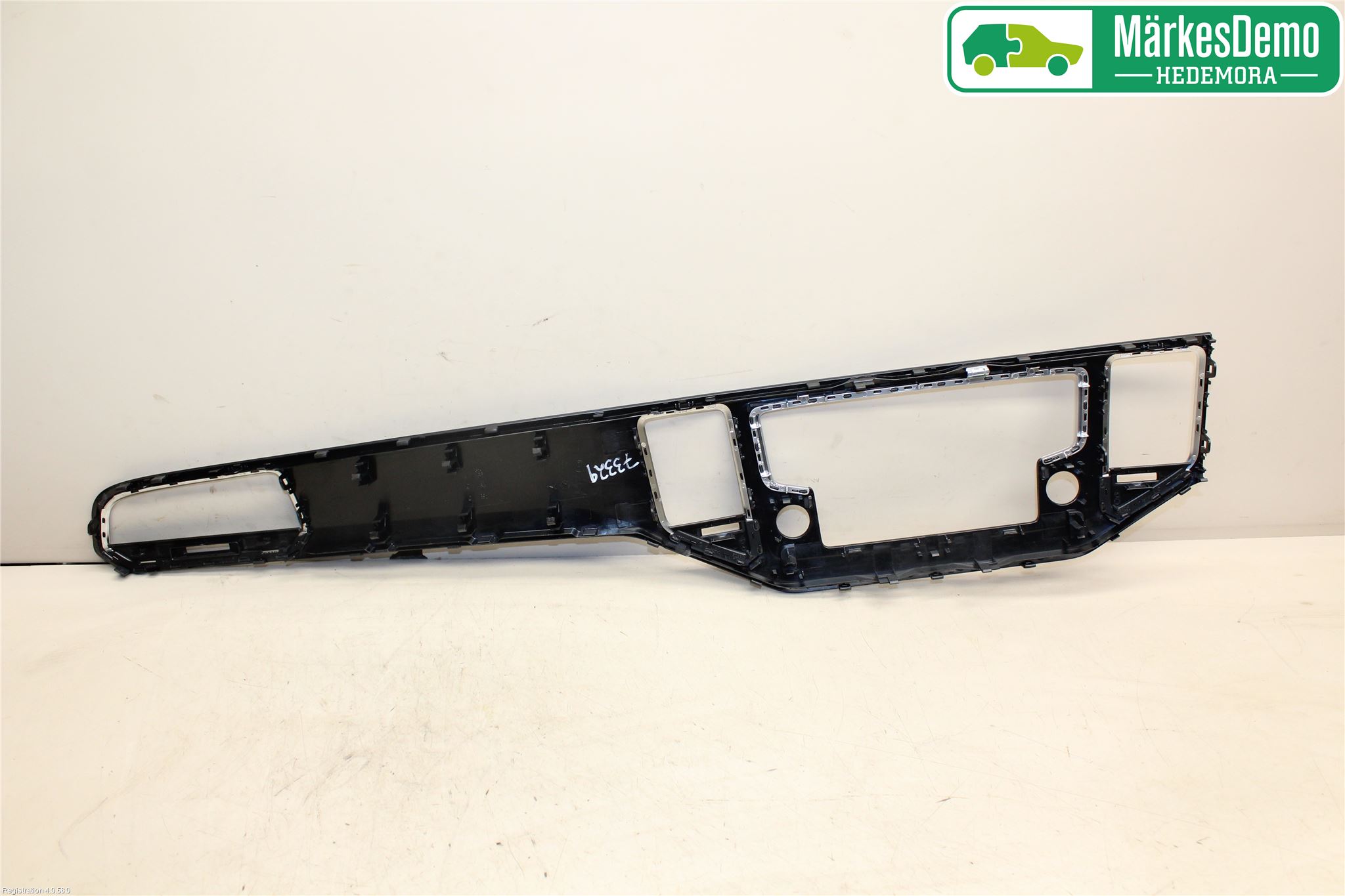 Volkswagen VW GOLF SPORTSVAN 15-20 Instrument-Radio Sarg