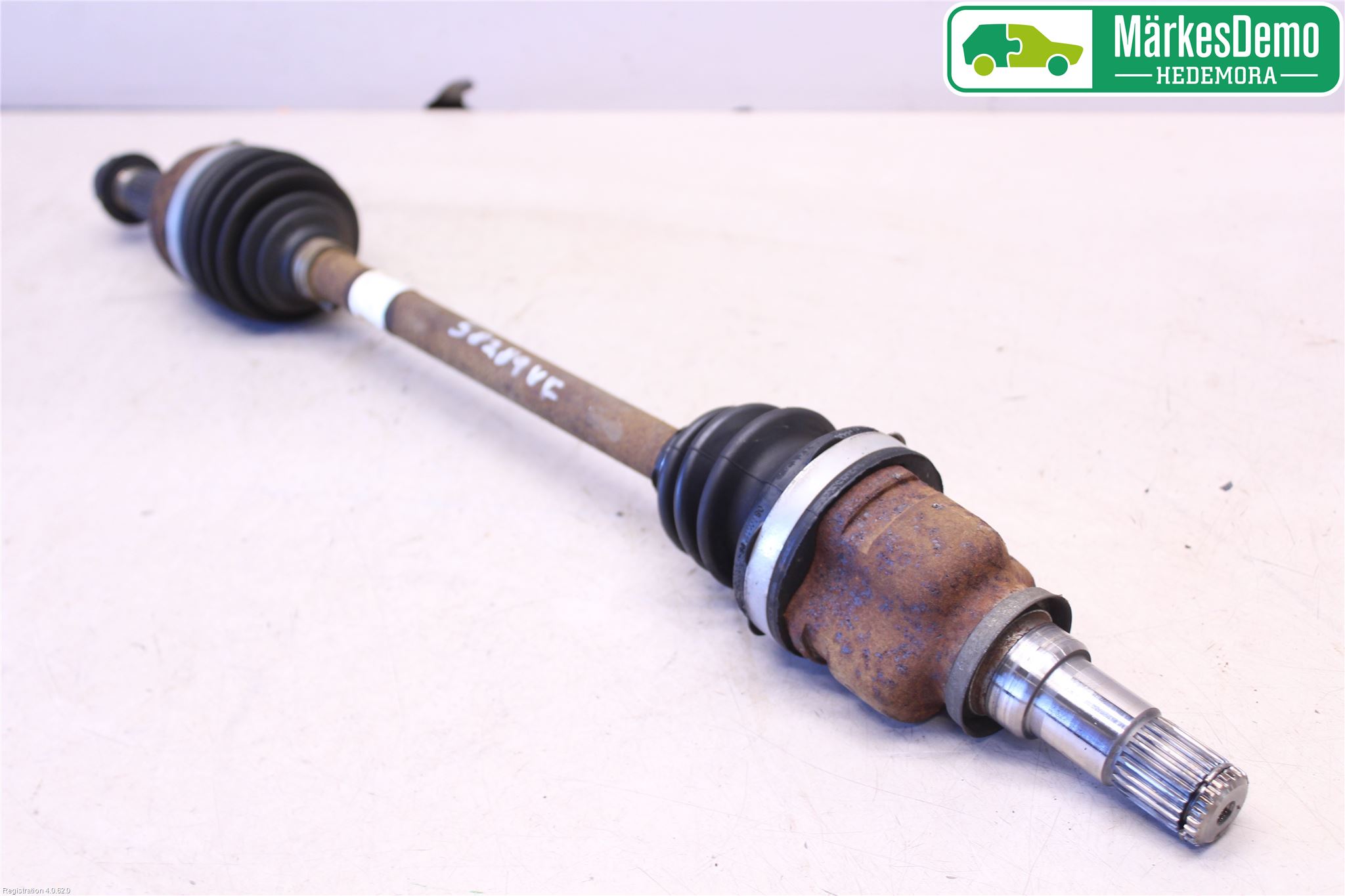Toyota AYGO 06-14 Drivaxel Fram Vänster