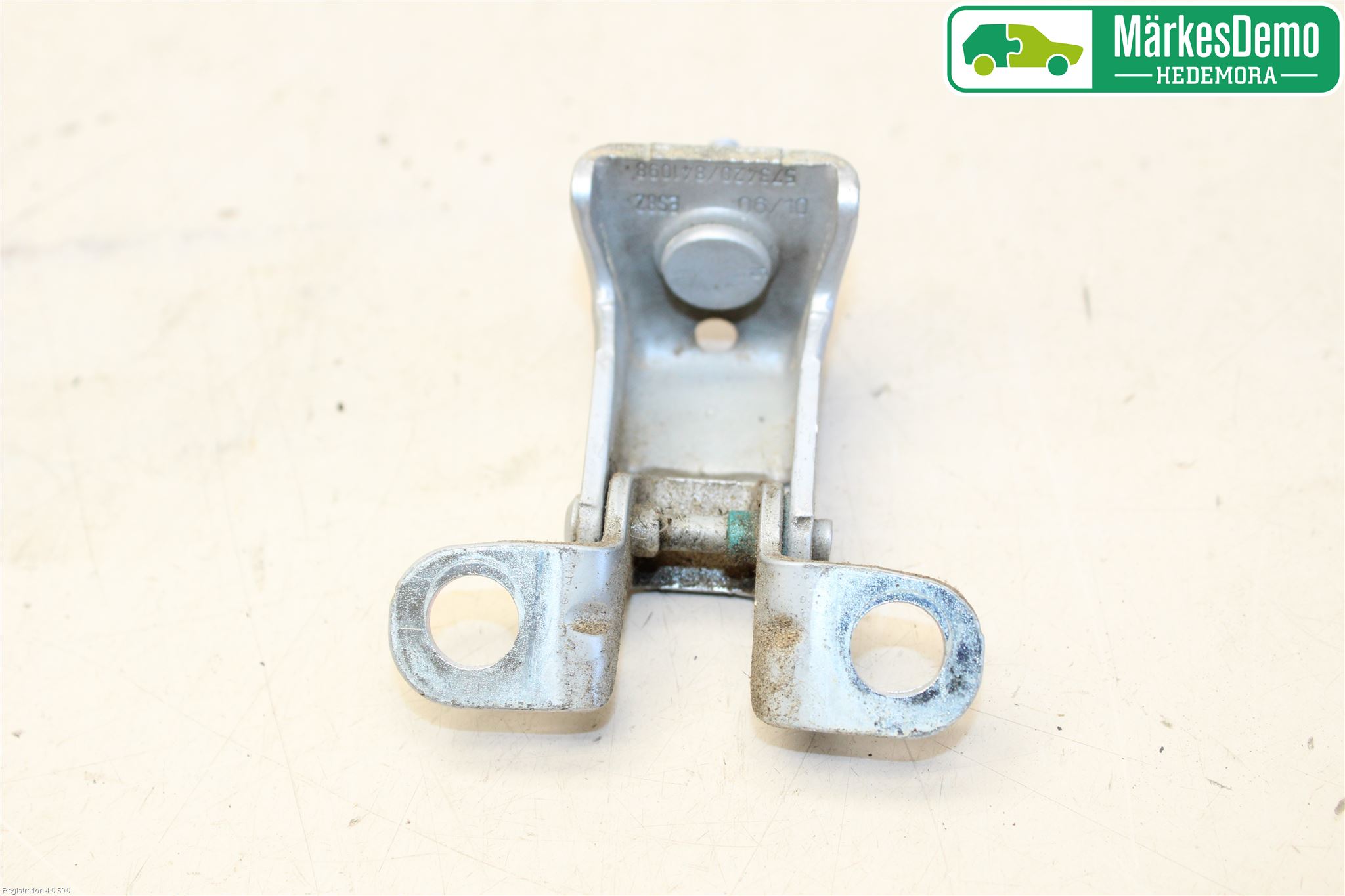 Citroen C3 10-17 Bakluckegångjärn Hö