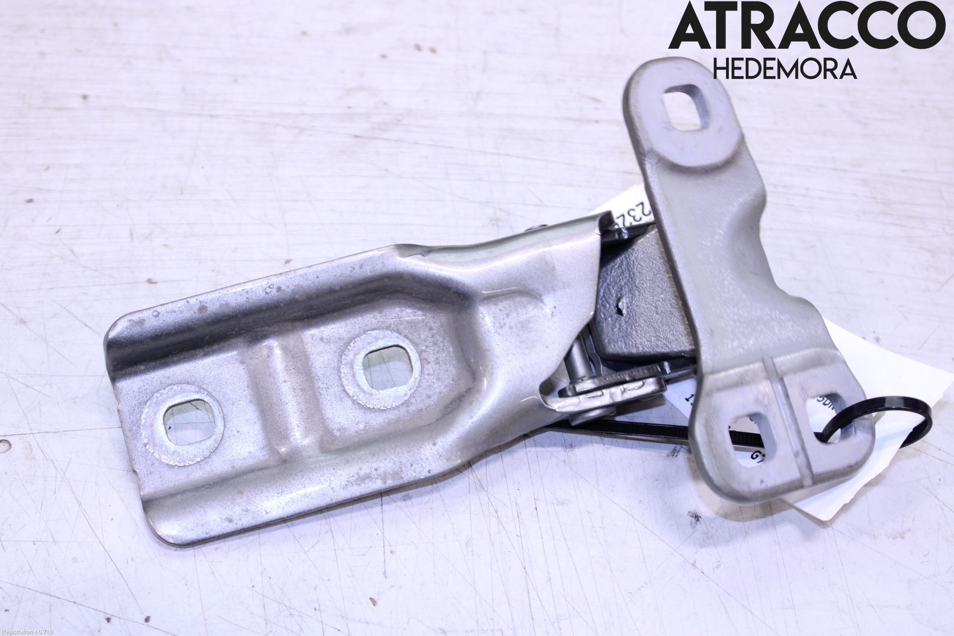 BMW 2 F45 Active Tourer 14-21 Bakluckegångjärn Hö