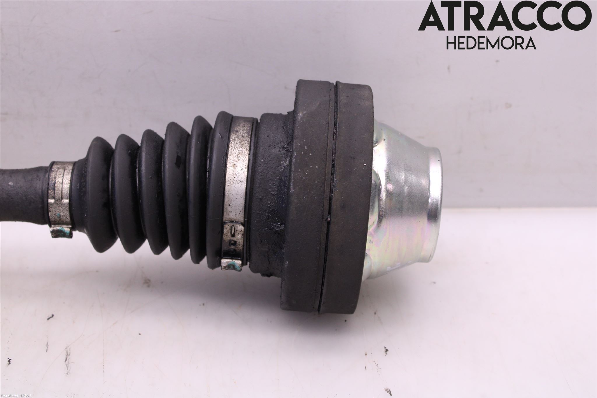 Volkswagen VW AMAROK 2H 10-22 Drivaxel Fram Vänster