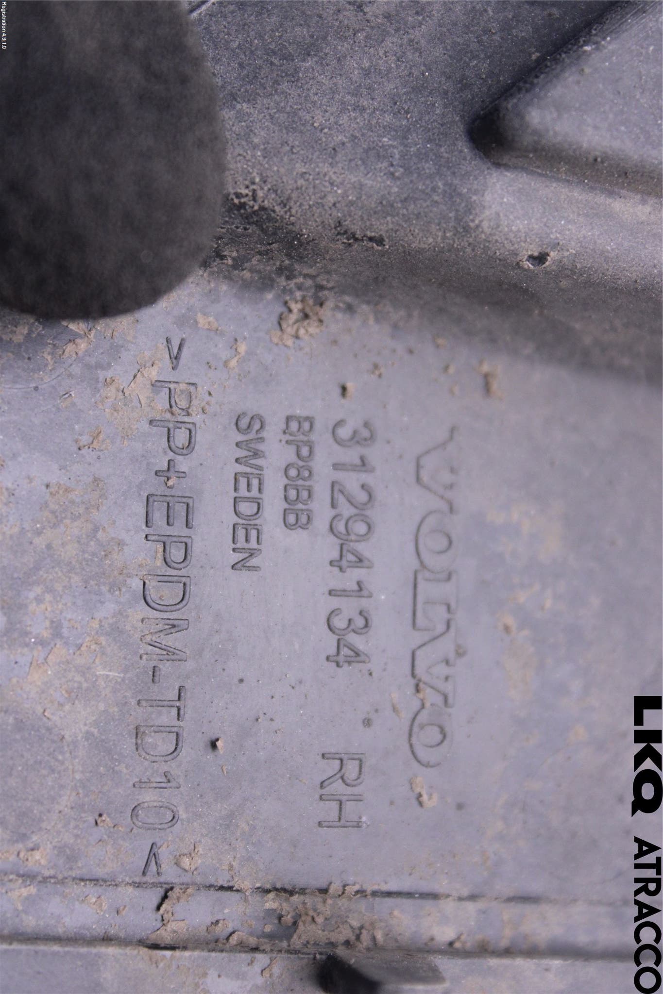 Volvo V60 11-13 Dimljussarg Fram