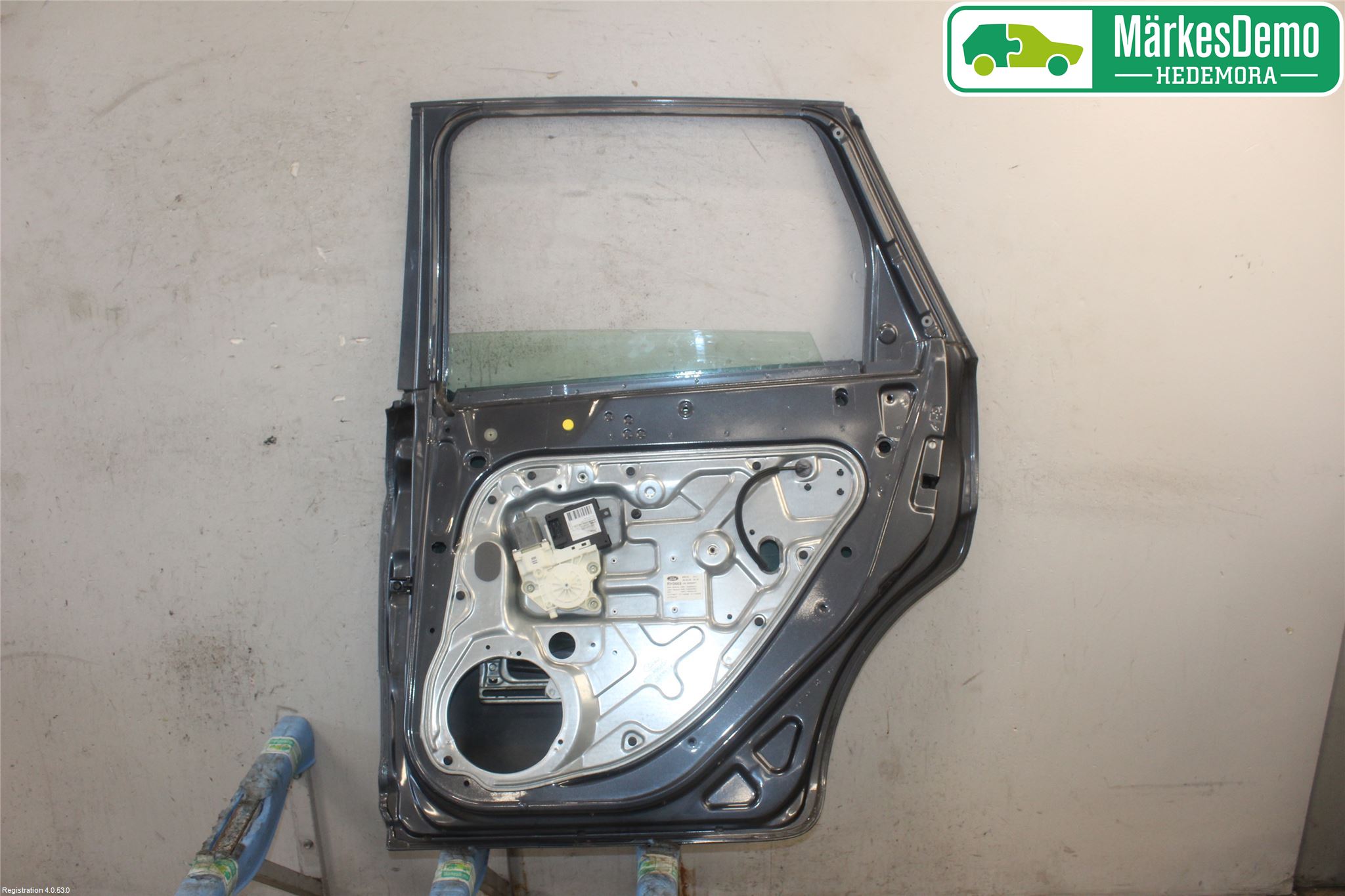 Ford FOCUS     04-07 Dörr Bak Höger