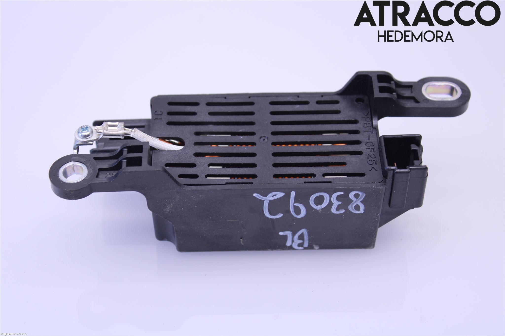 Mazda CX-9 Antennförstärkare