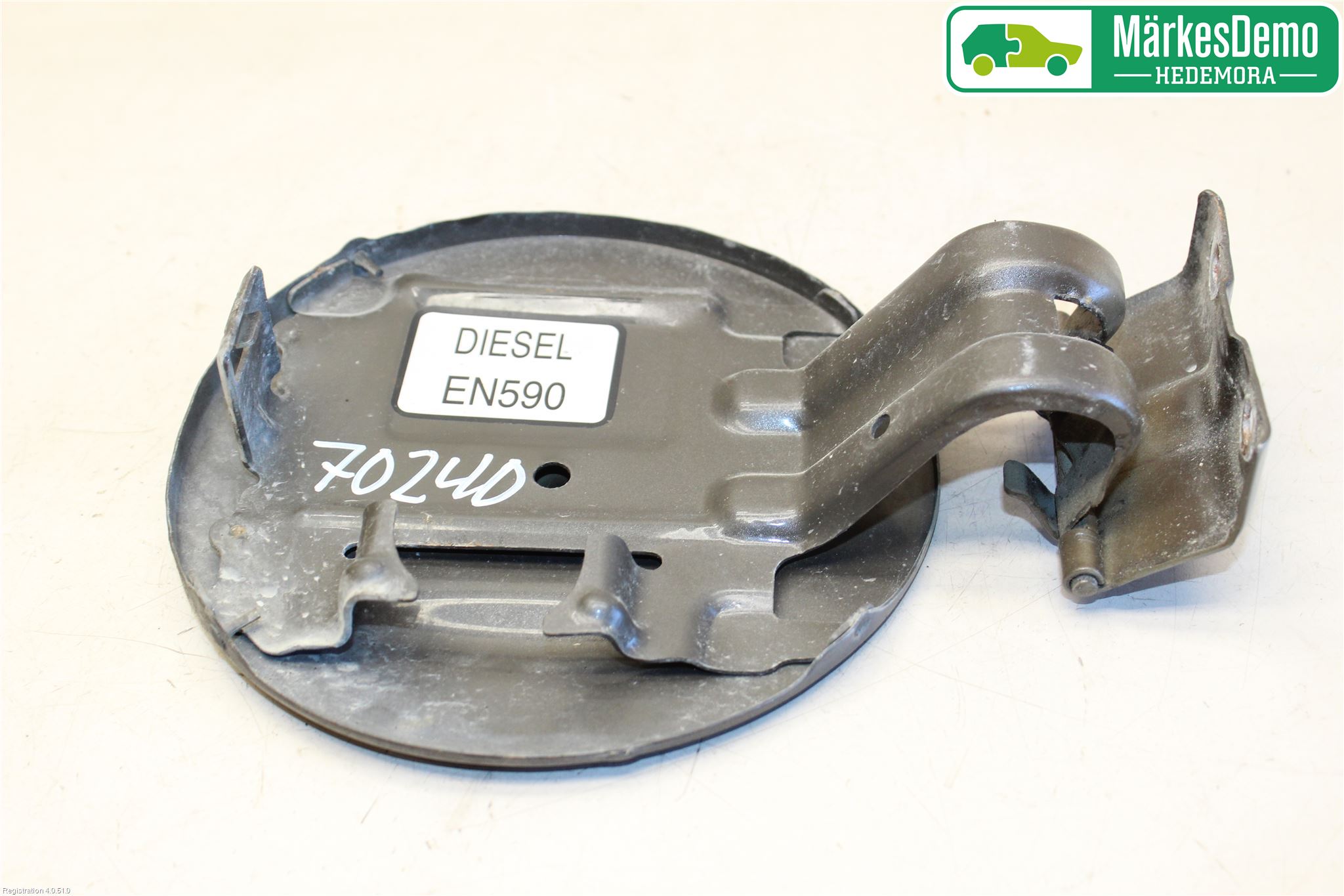 Mitsubishi L200 06-15 Tanklucka