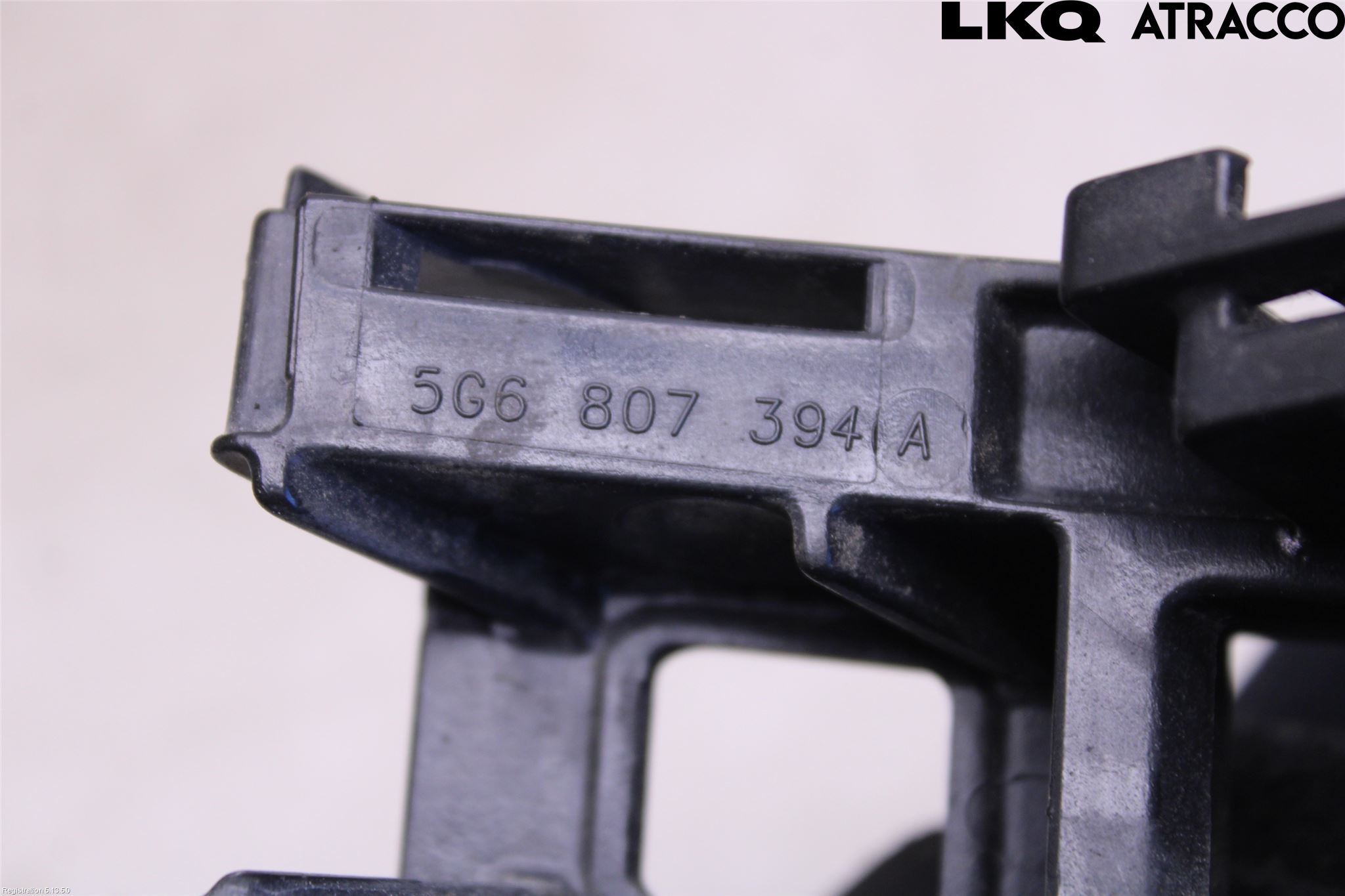 Volkswagen VW GOLF / E-GOLF VII 13-20 Stötfångarfäste Bak Hö