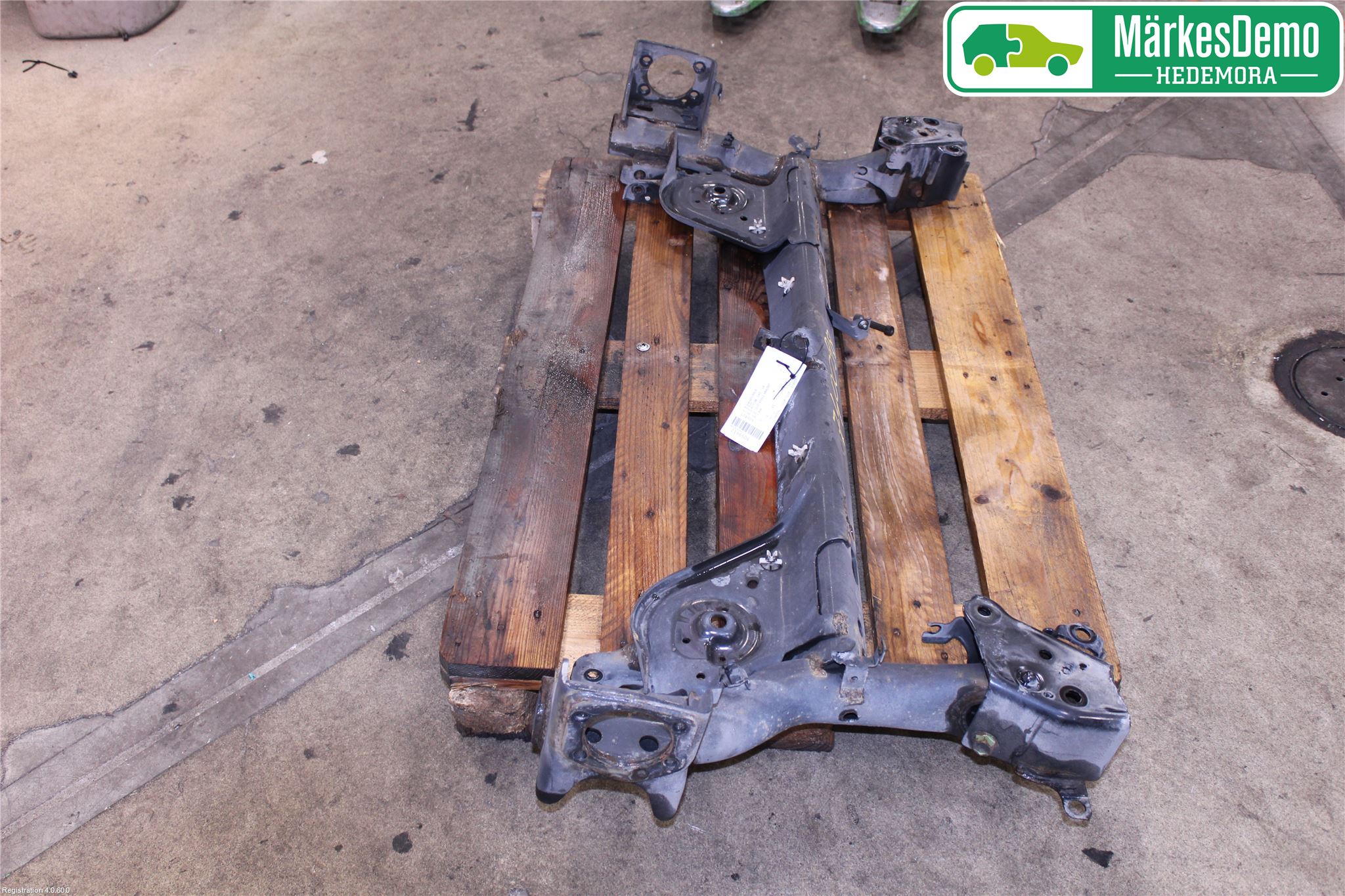 Nissan JUKE 14-19 Bakaxelbalk