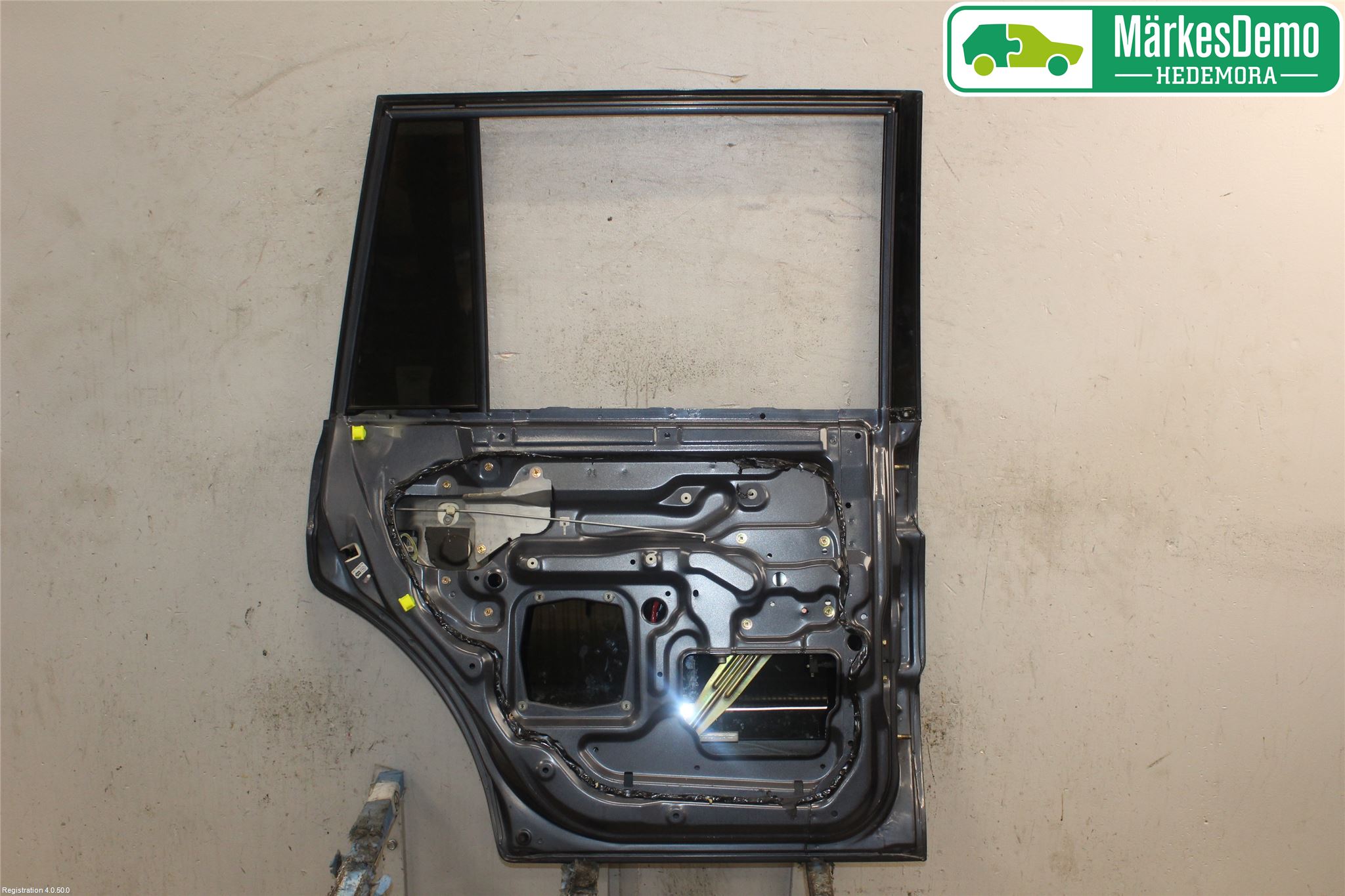 Mitsubishi PAJERO  99-06 Dörr Bak Vänster