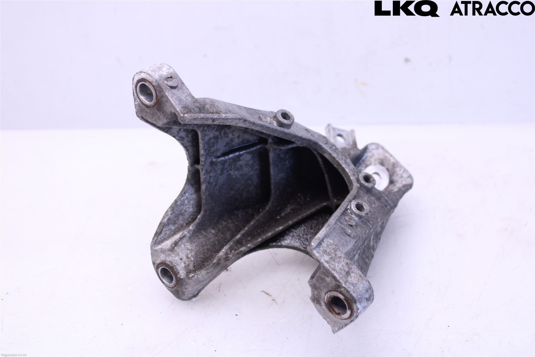 Audi A6/S6     05-11 Motorfäste