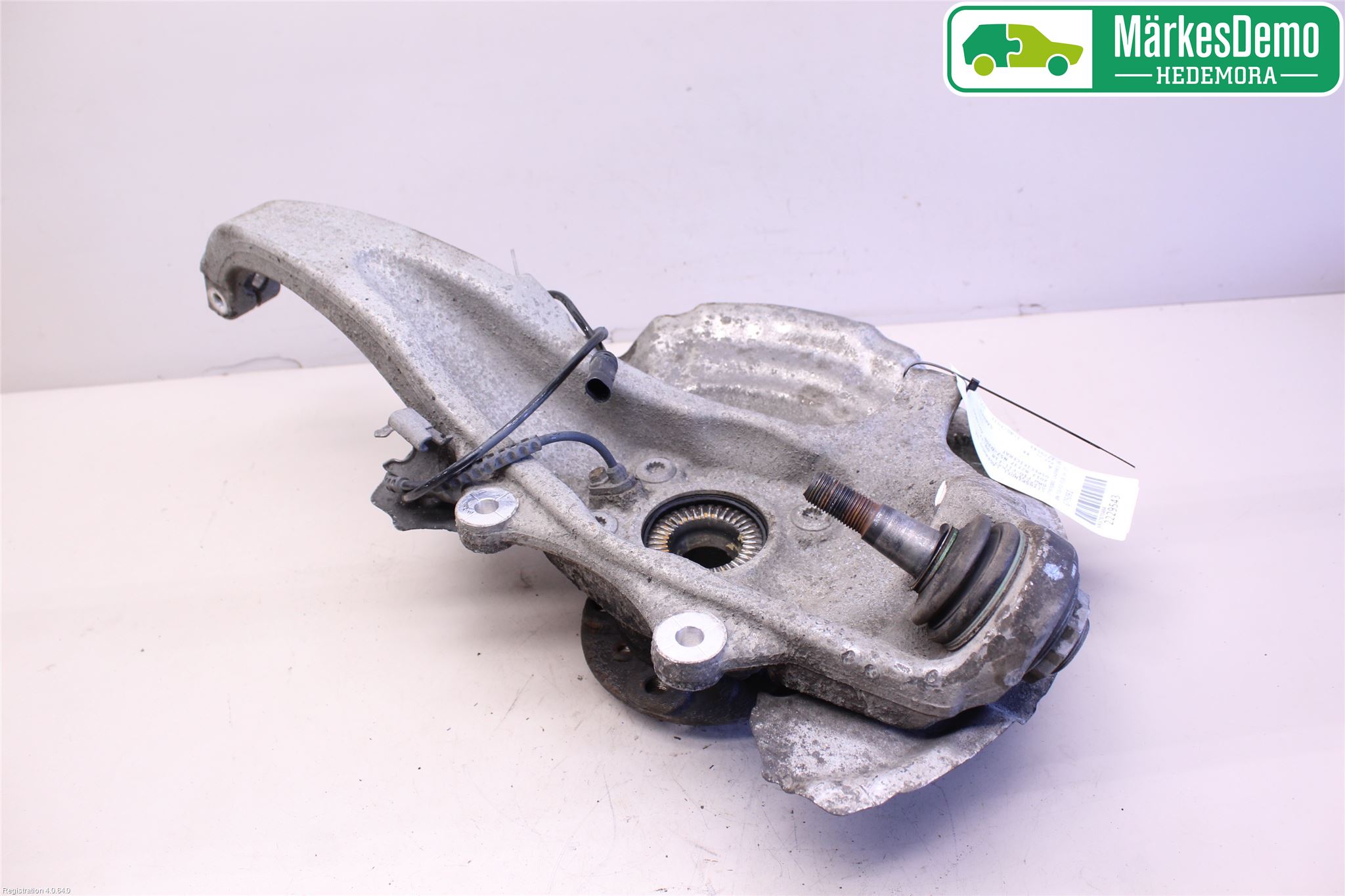 BMW 5 F10/F11/F18 09-17 Styrspindel Lagerhus Vä