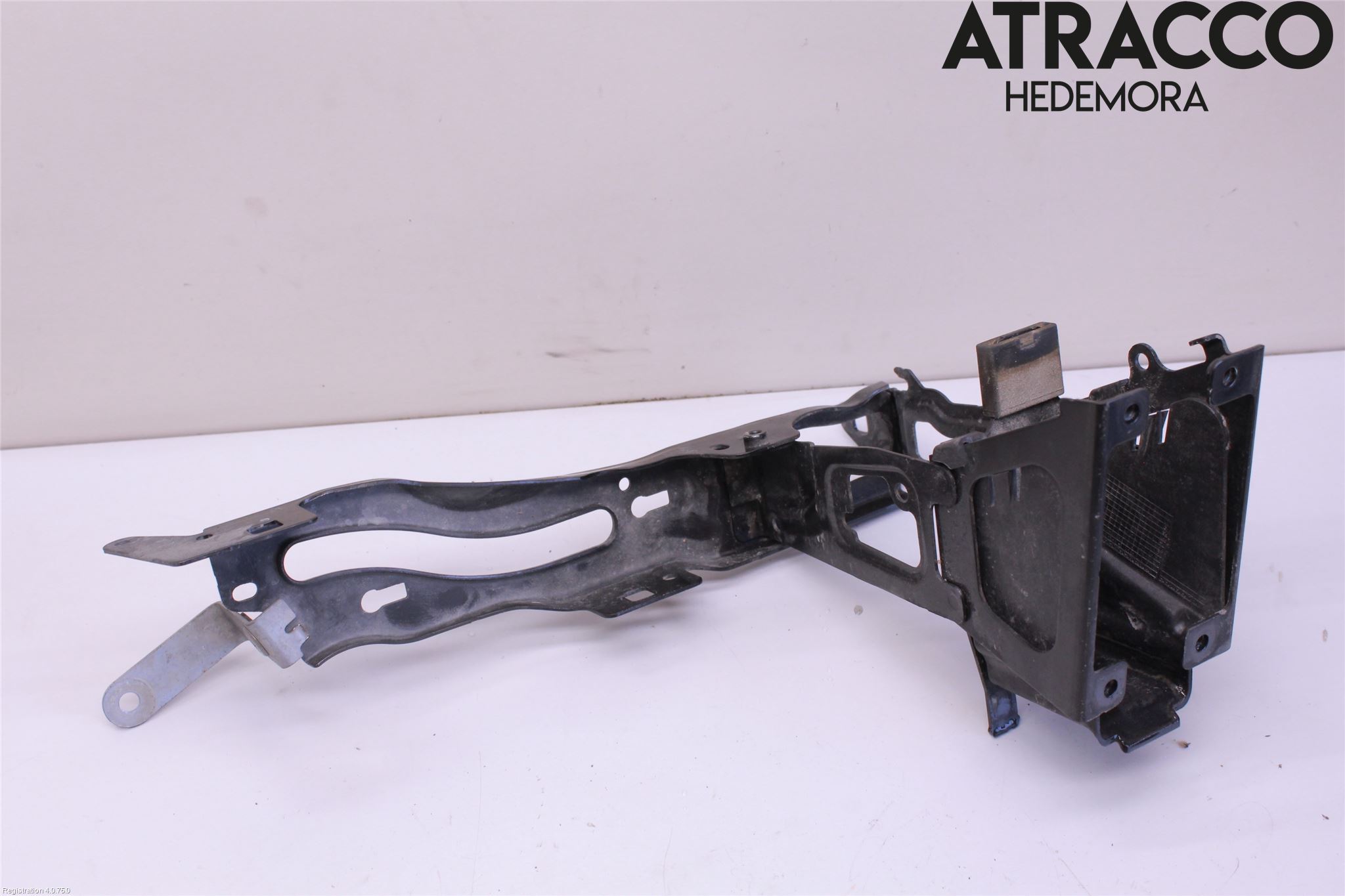 BMW 4 F32/F33/F82/F83 13-20 Stötfångarbärjärn Fram
