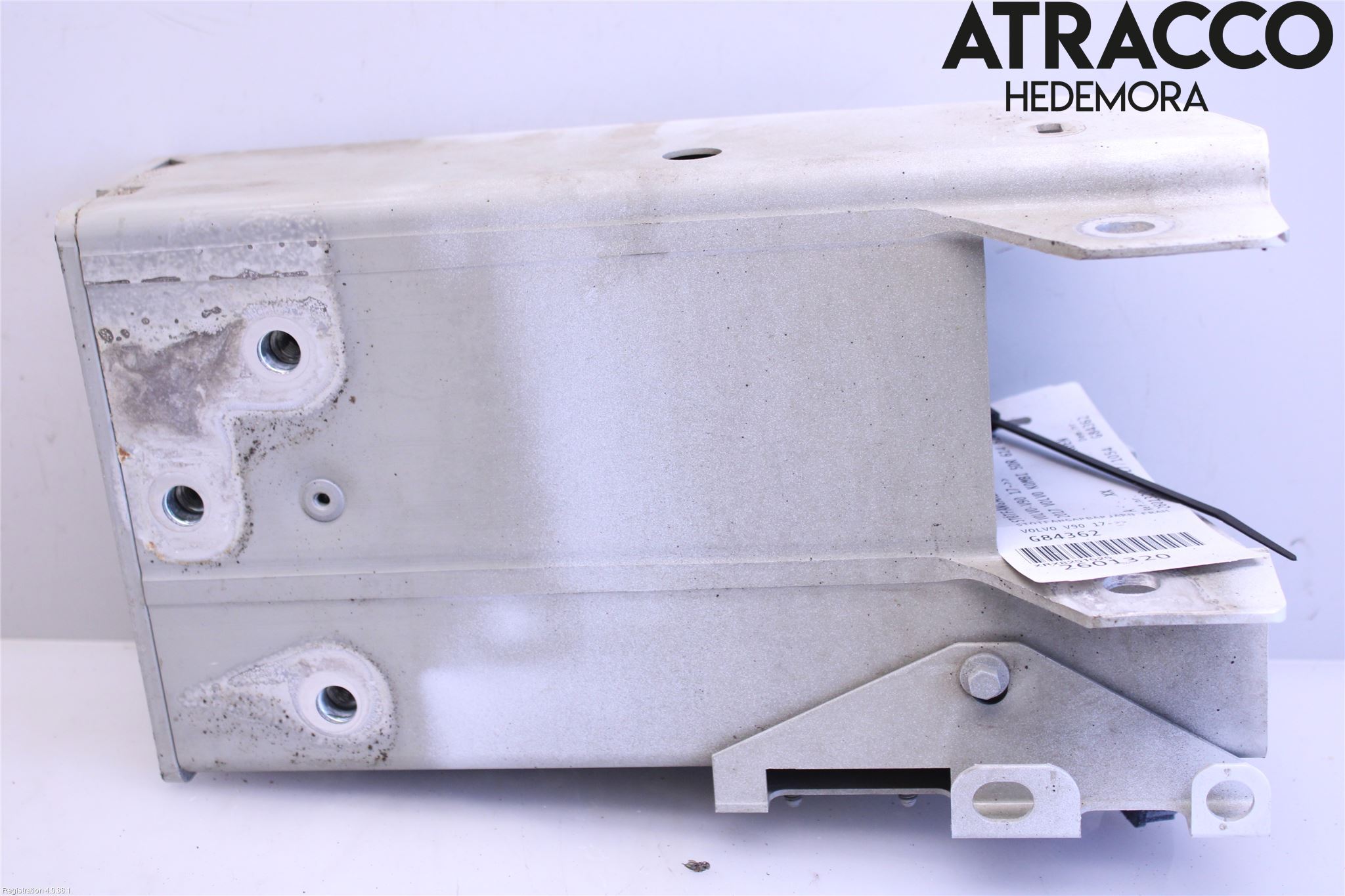 Volvo V90 17->> Stötfångarbärjärn Fram