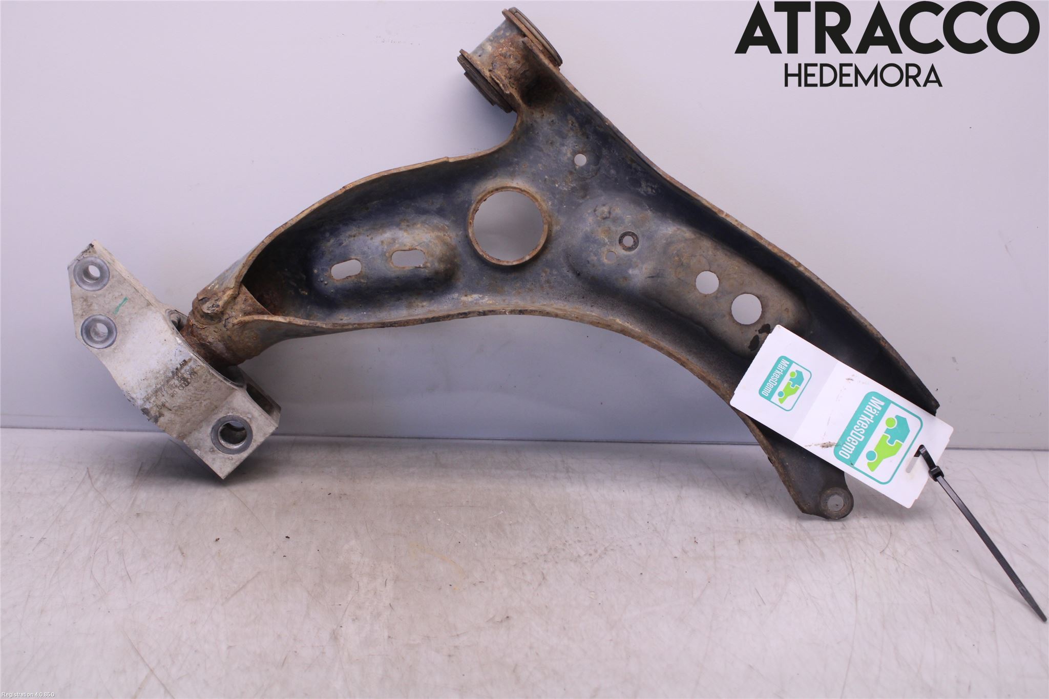 Volkswagen VW SCIROCCO 09-17 Bärarm Fram Undre Vä