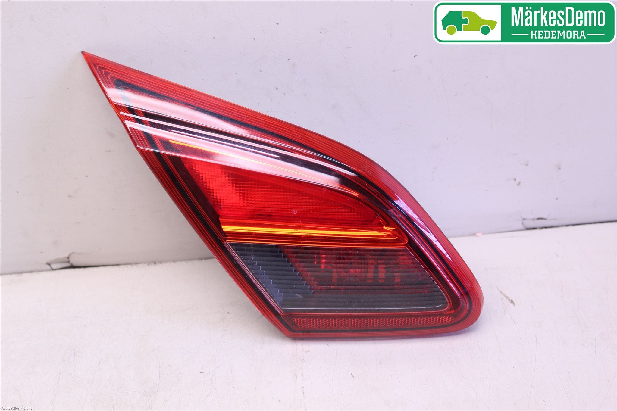 Opel CORSA E 15-19 Bakljus Lucka Vä