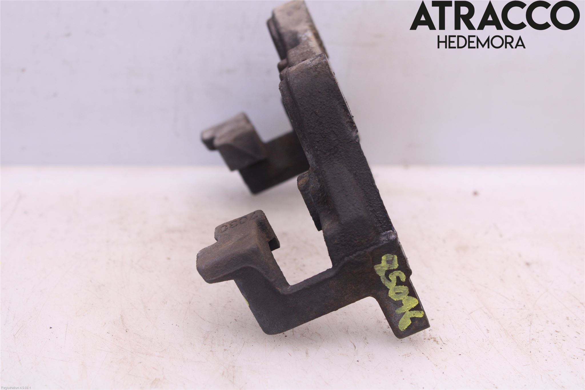 Volvo V90 17->> Bromsokshållare