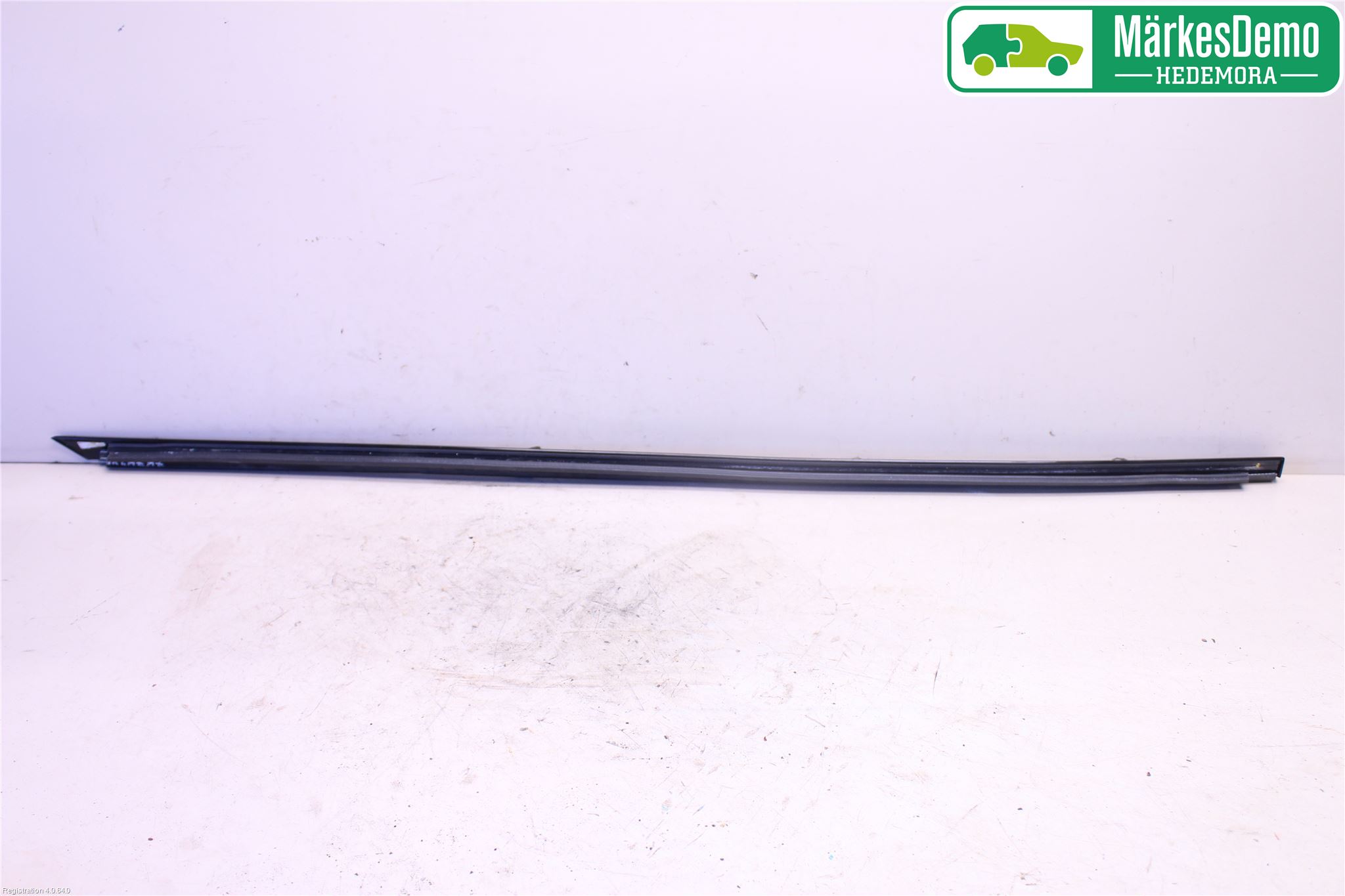 Porsche PANAMERA 09- Dörr Dekorlist Fram Vä