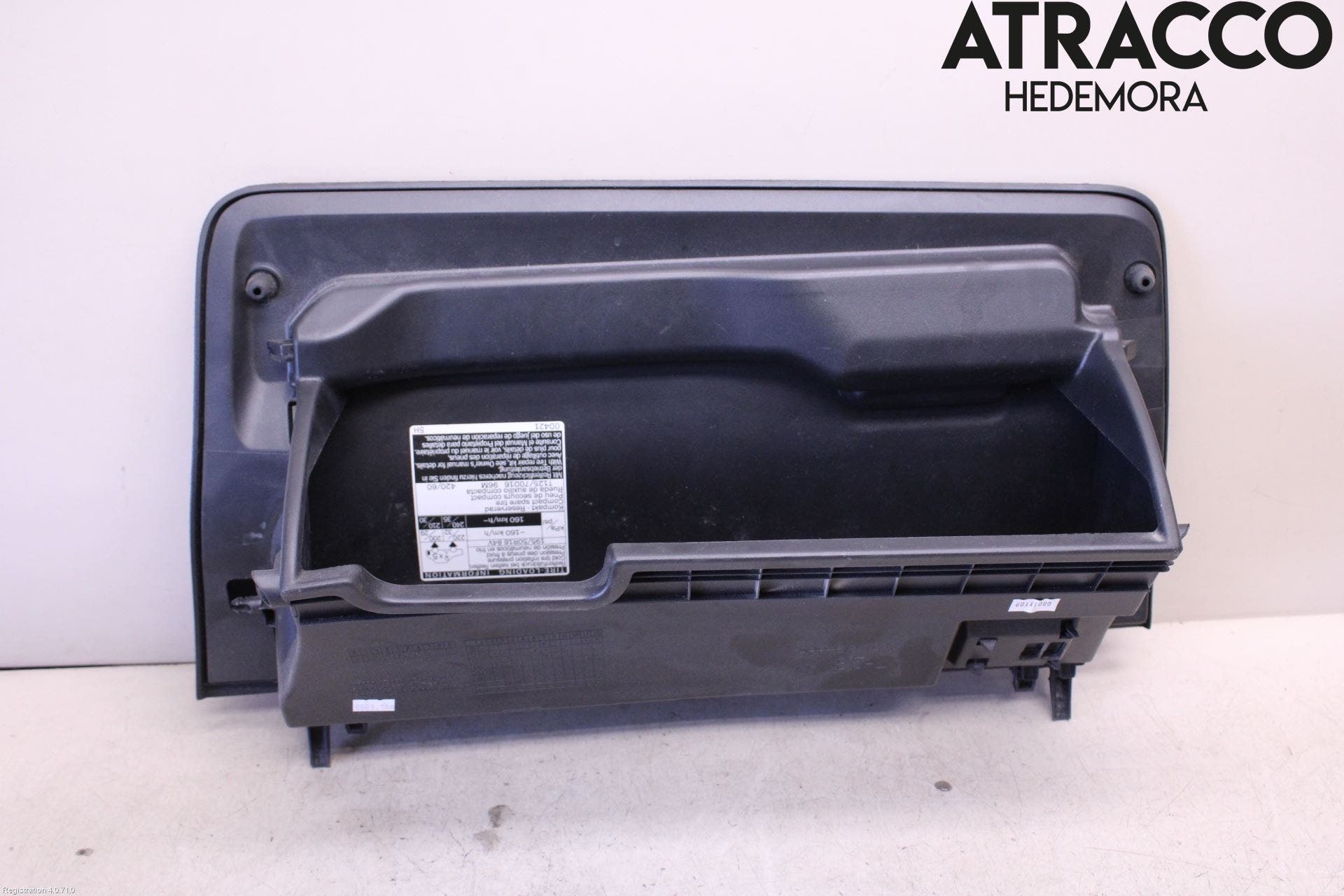 Toyota YARIS XP130 15-20 Handskfack