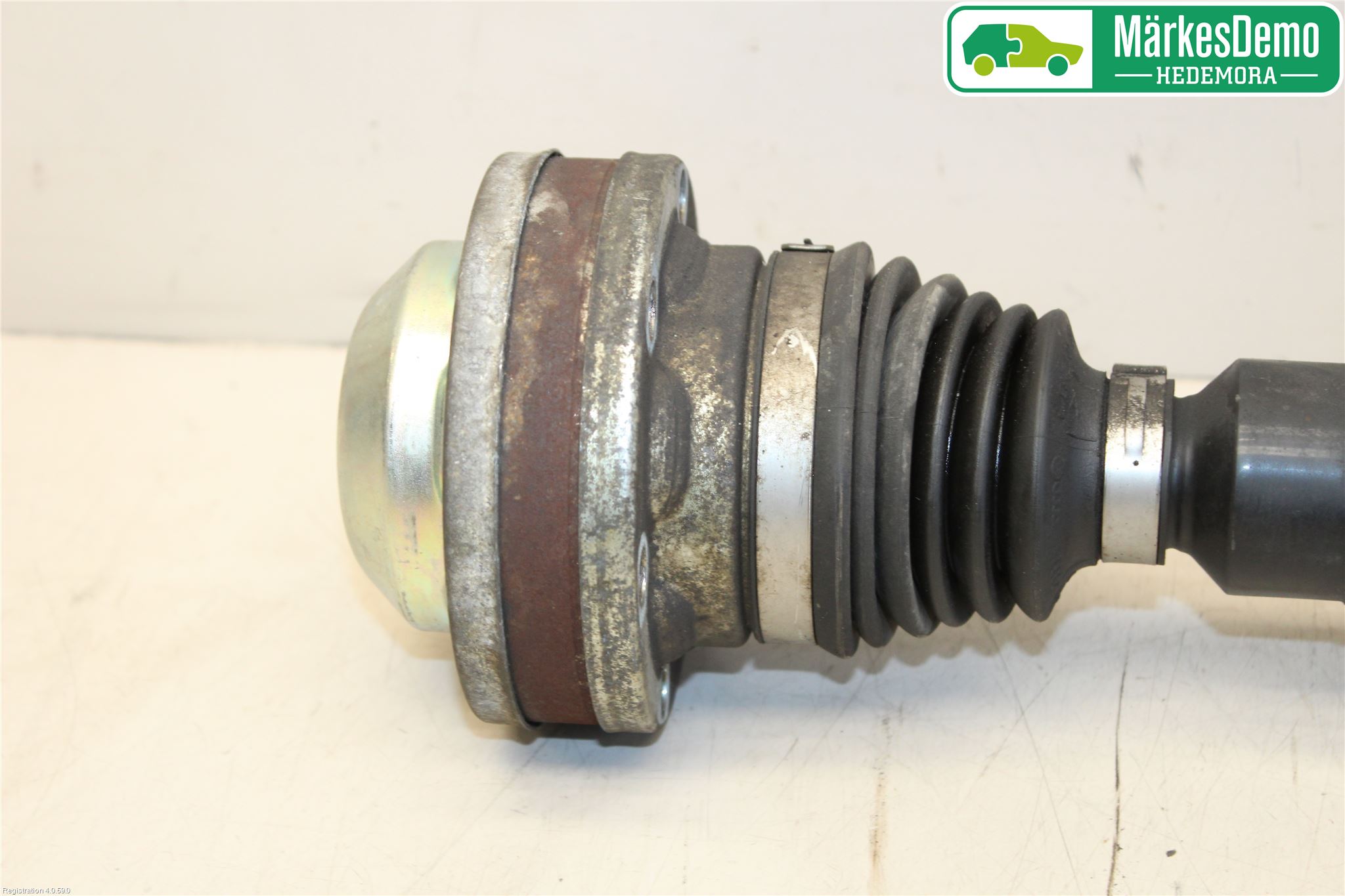 Volkswagen VW GOLF VI 09-13 Drivaxel Fram Höger