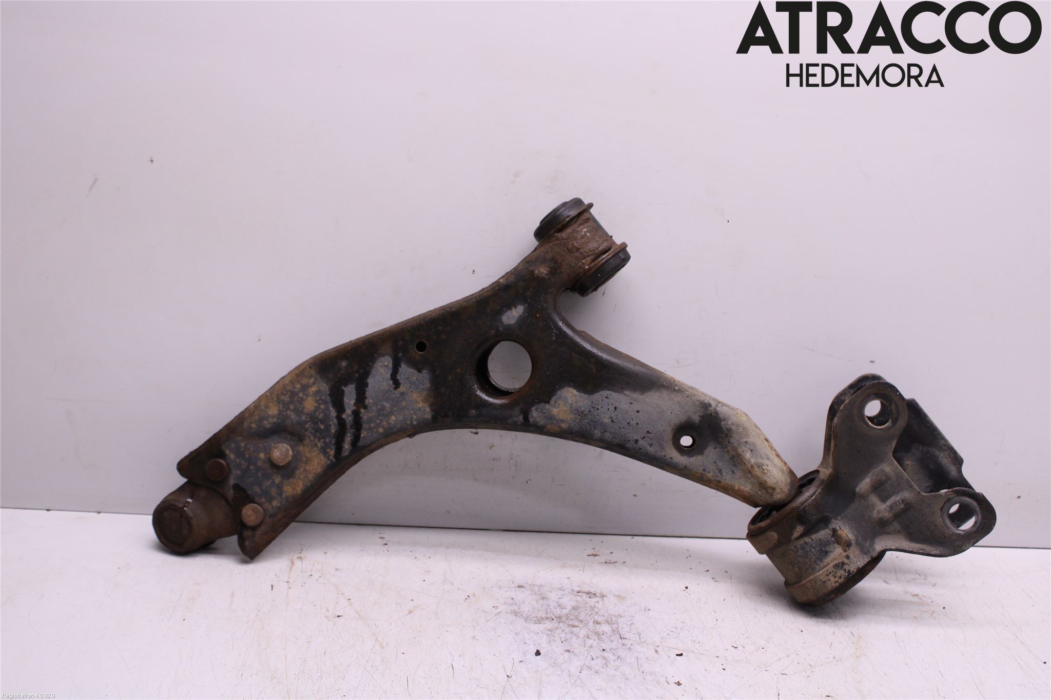 Ford FOCUS 11-14 Bärarm Fram Undre Hö