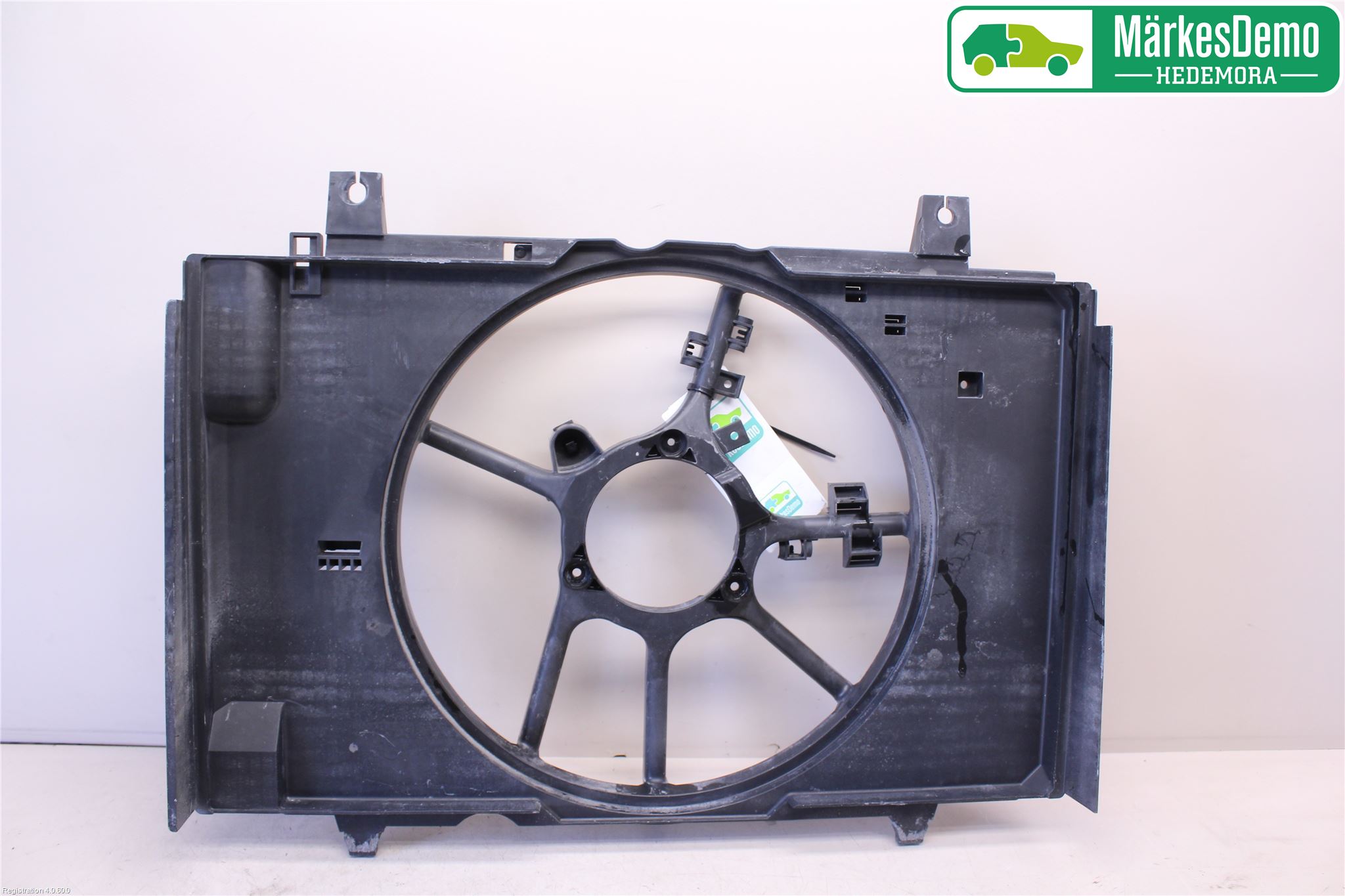 Nissan JUKE 10-14 Kylfläktkåpa