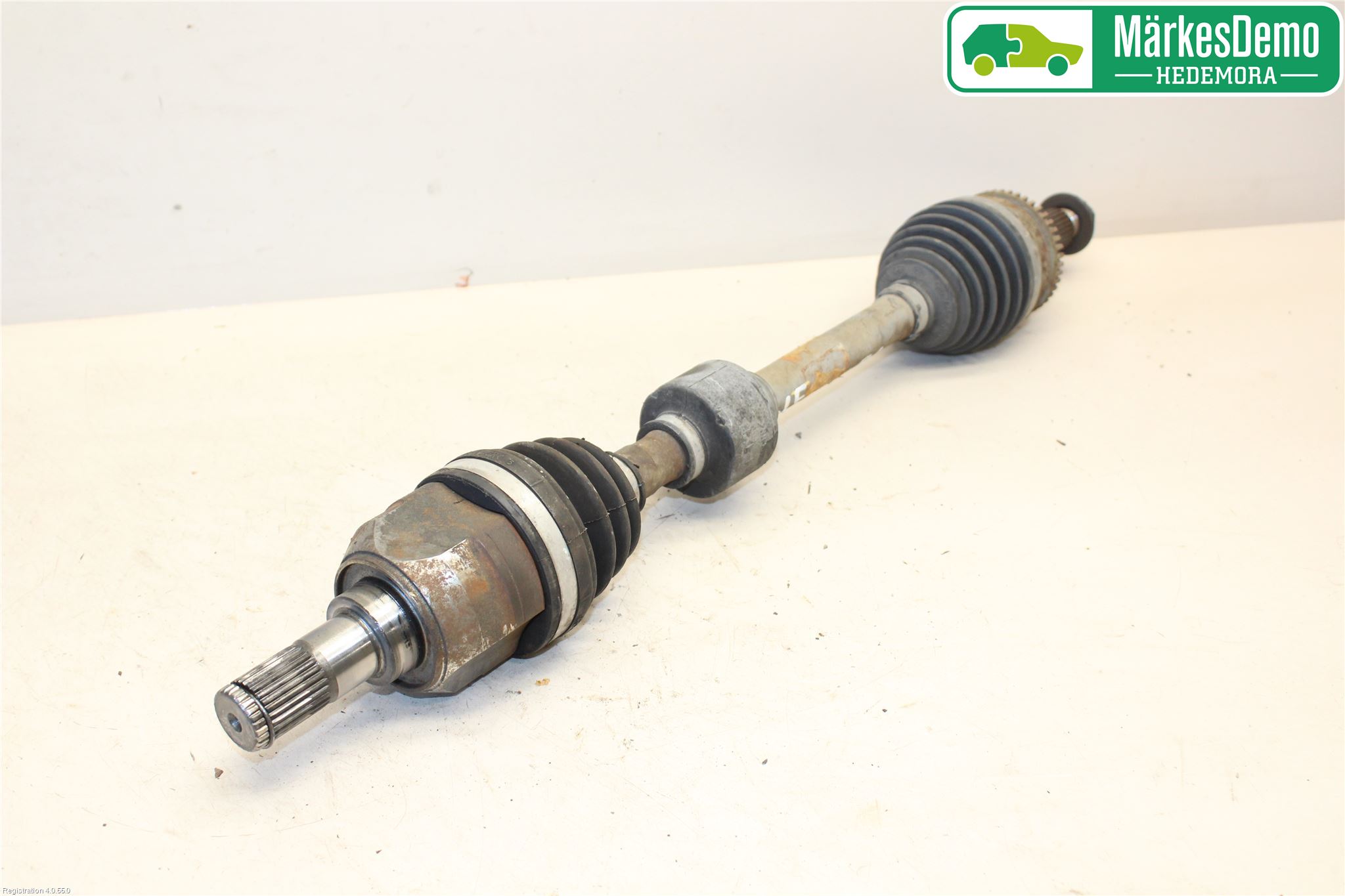 Kia CEED 12-18 Drivaxel Fram Vänster