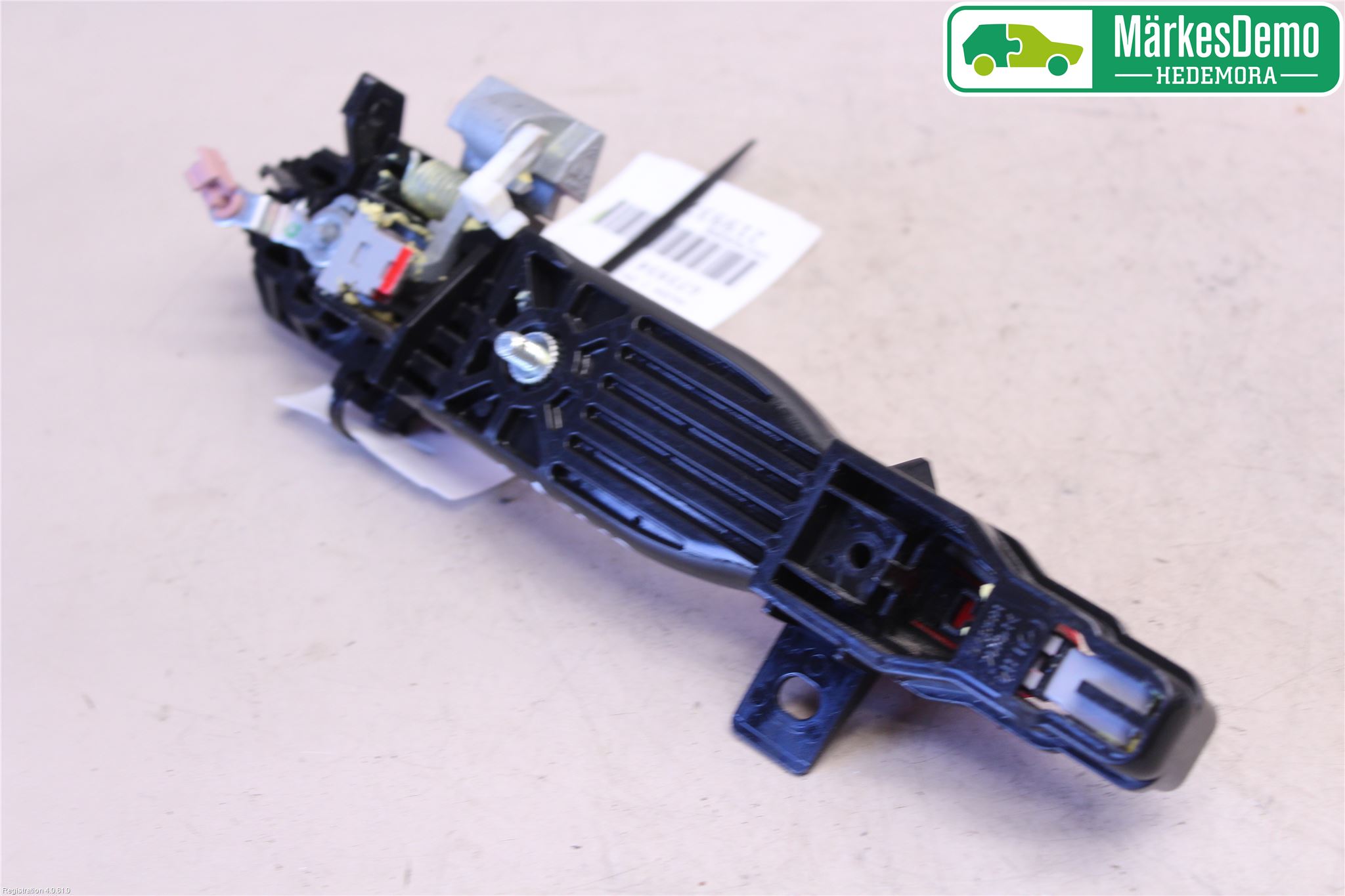 Mazda 2 (DE) 08-15 Dörrhandtag Yttre Vä